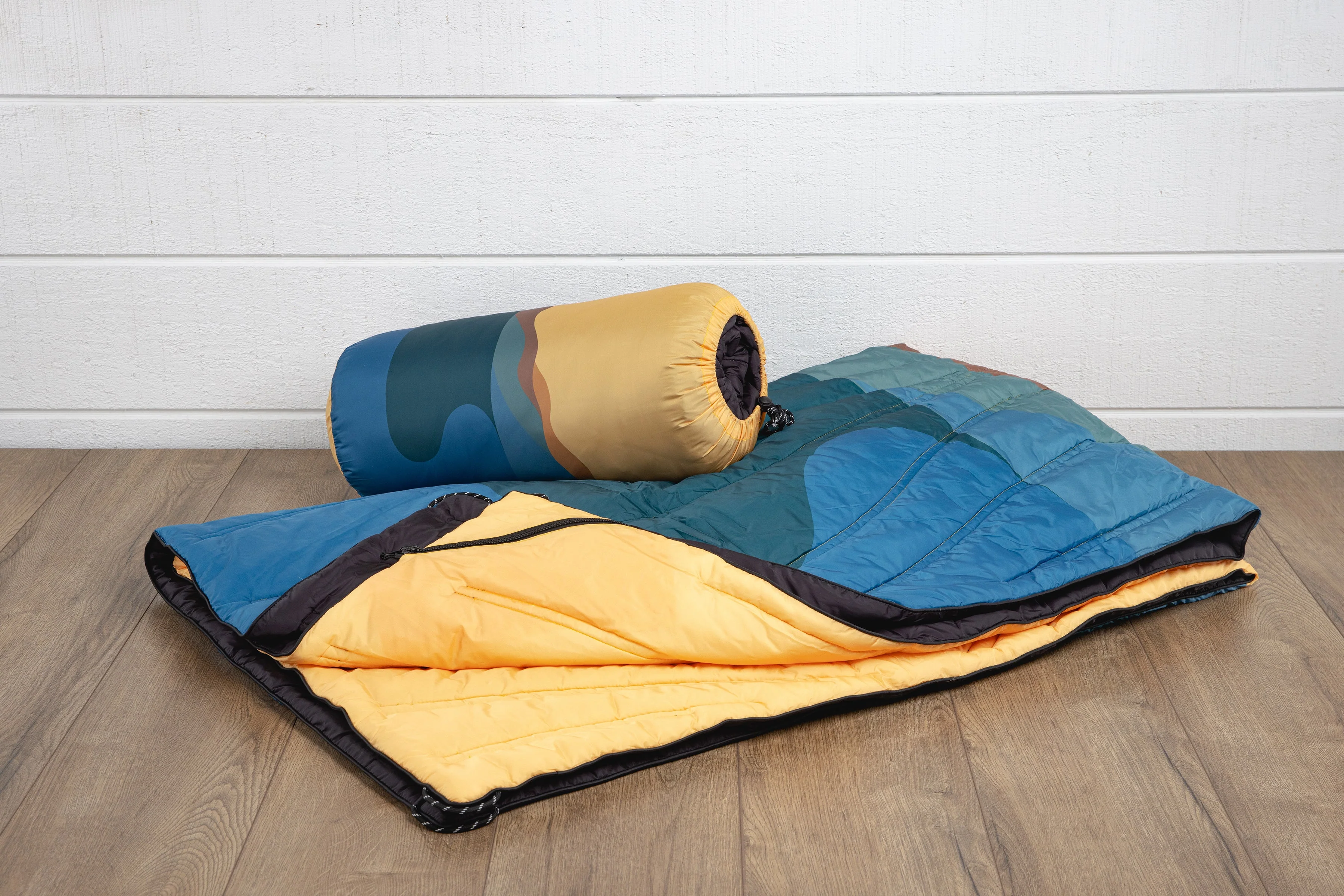 Aura Outdoor Puffer Blanket - Image 21