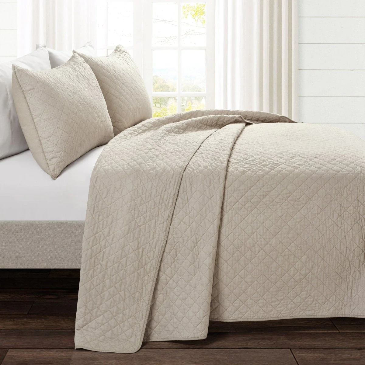 Ava Diamond Oversized Cotton Quilt Set - Image 11