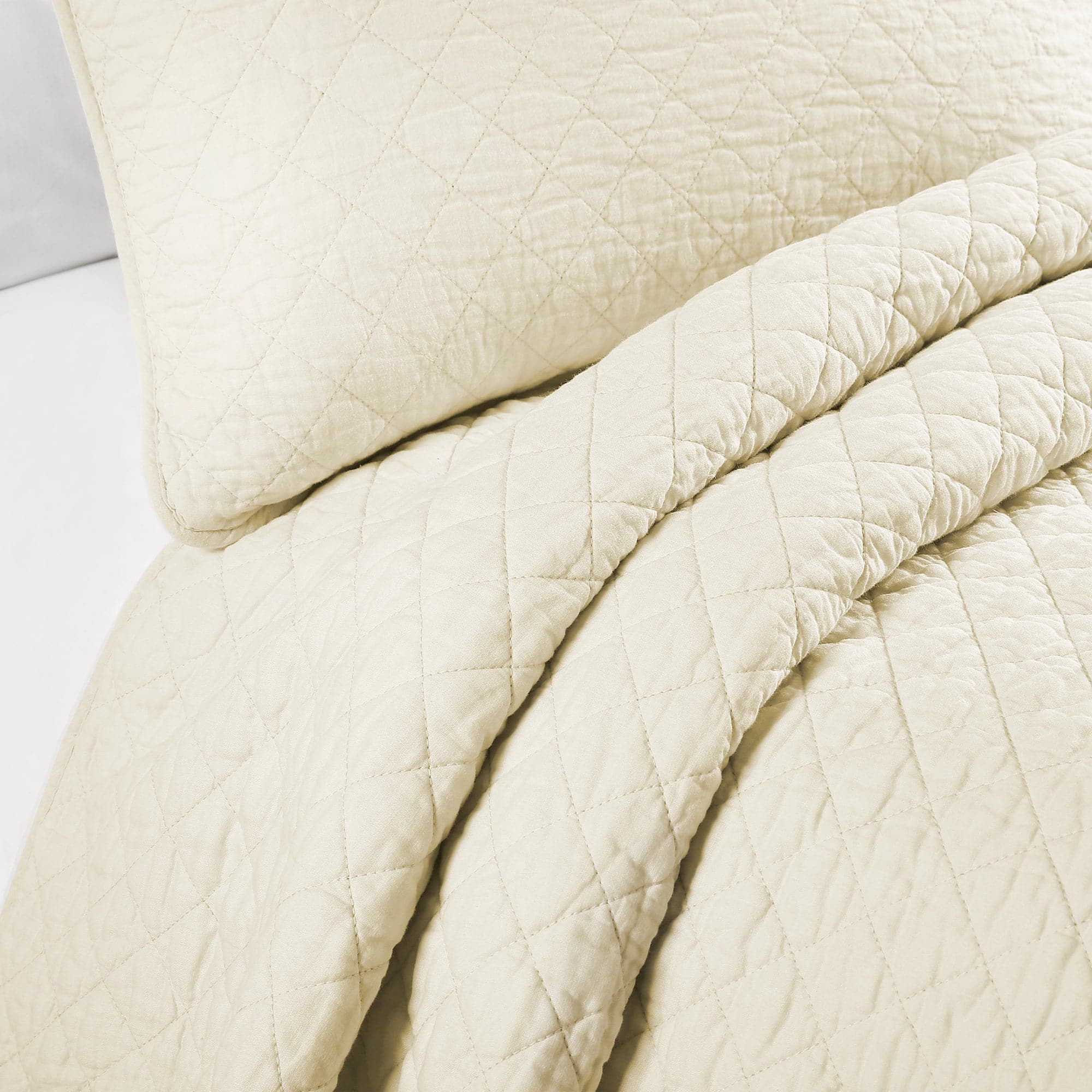 Ava Diamond Oversized Cotton Quilt Set - Image 55