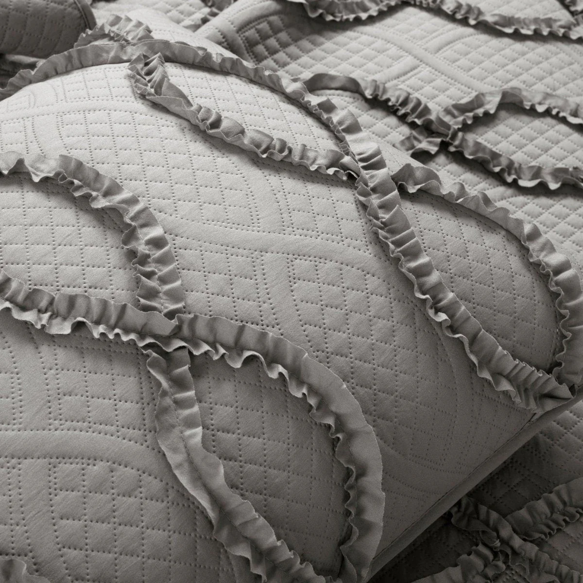 Avon Textured Ruffle Quilt 3 Piece Set - Image 13