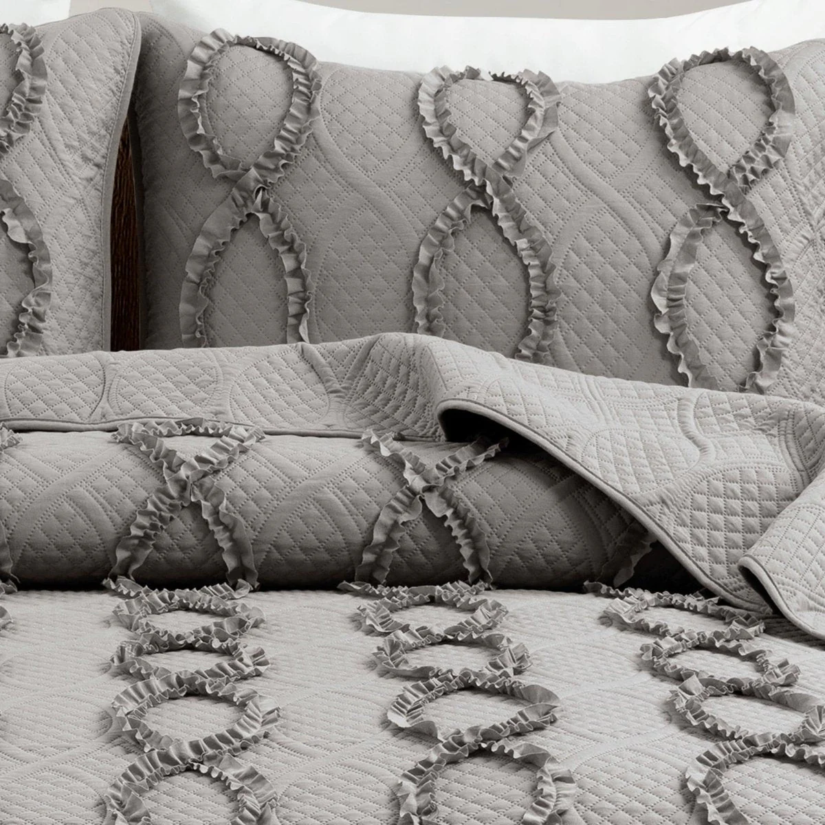 Avon Textured Ruffle Quilt 3 Piece Set - Image 7