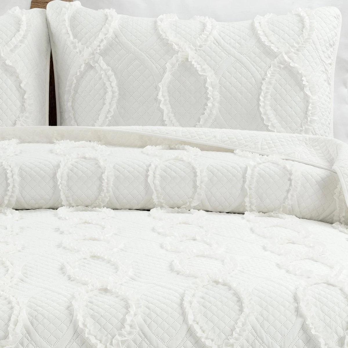 Avon Textured Ruffle Quilt 3 Piece Set - Image 9