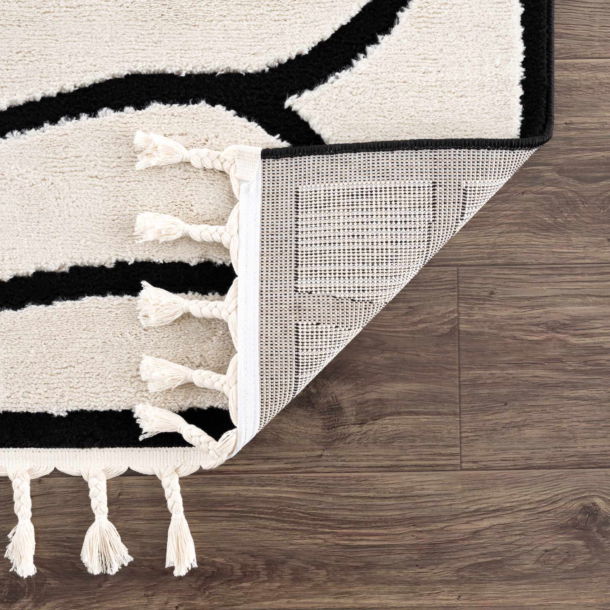 Azana Black & White Area Rug - Image 5