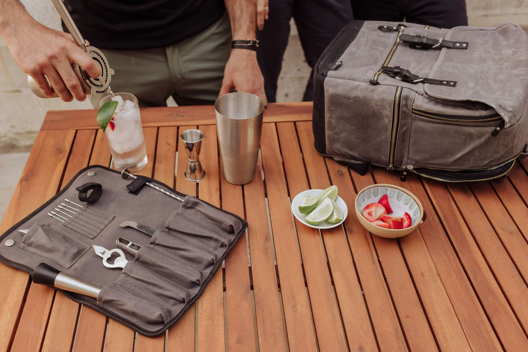 Bar-Backpack Portable Cocktail Set - Image 4