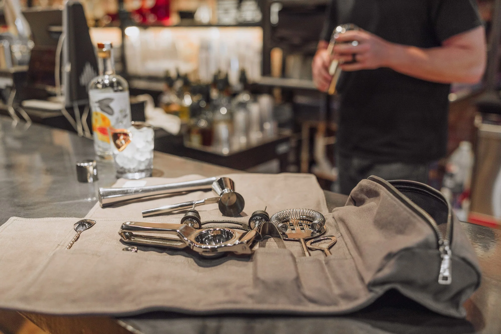 Barkeep Bar Tool Roll Up Kit - Image 12