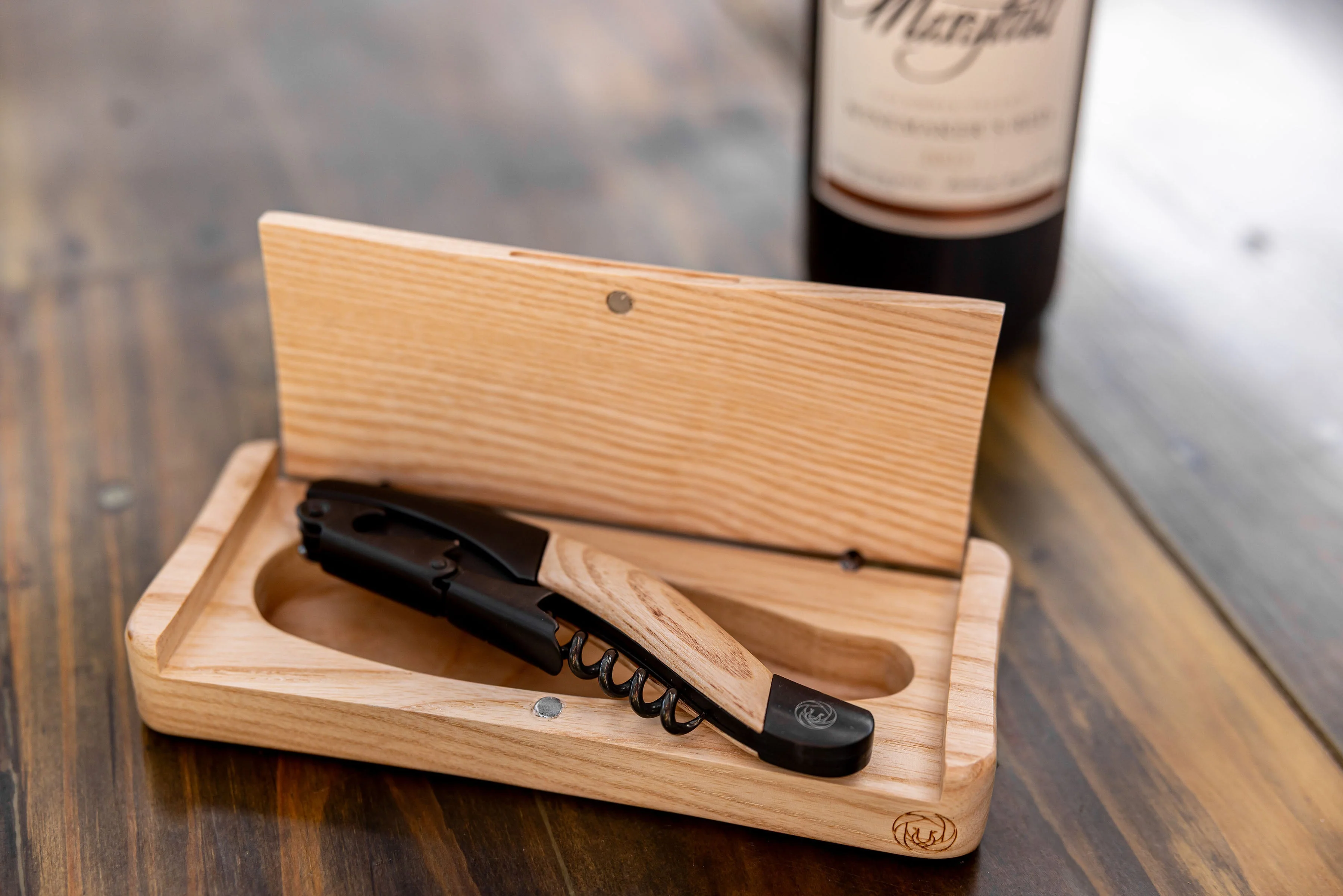 Barolo Waiter-style Corkscrew in Ashwood Box - Image 3