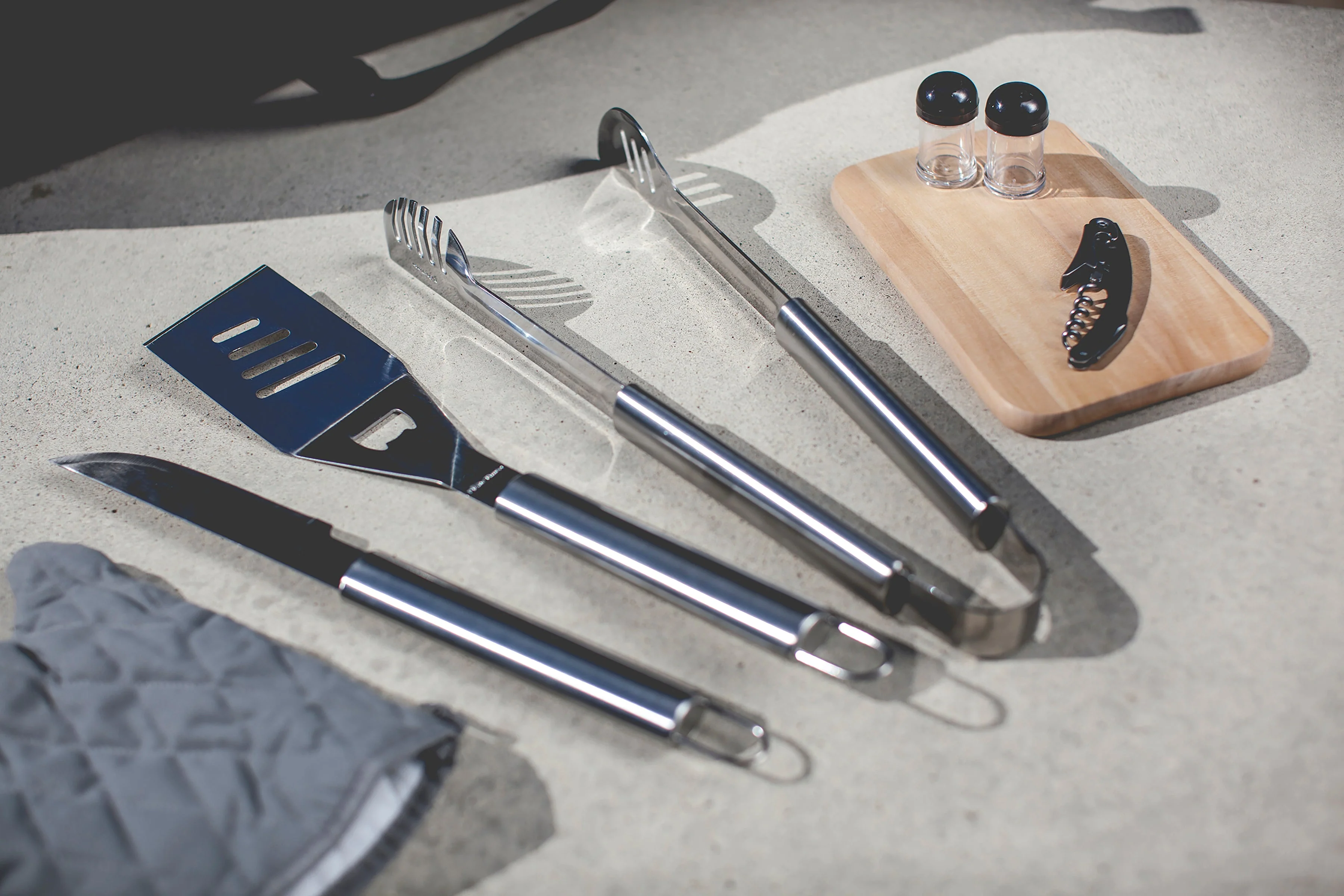 BBQ Kit Grill Set & Cooler - Image 12