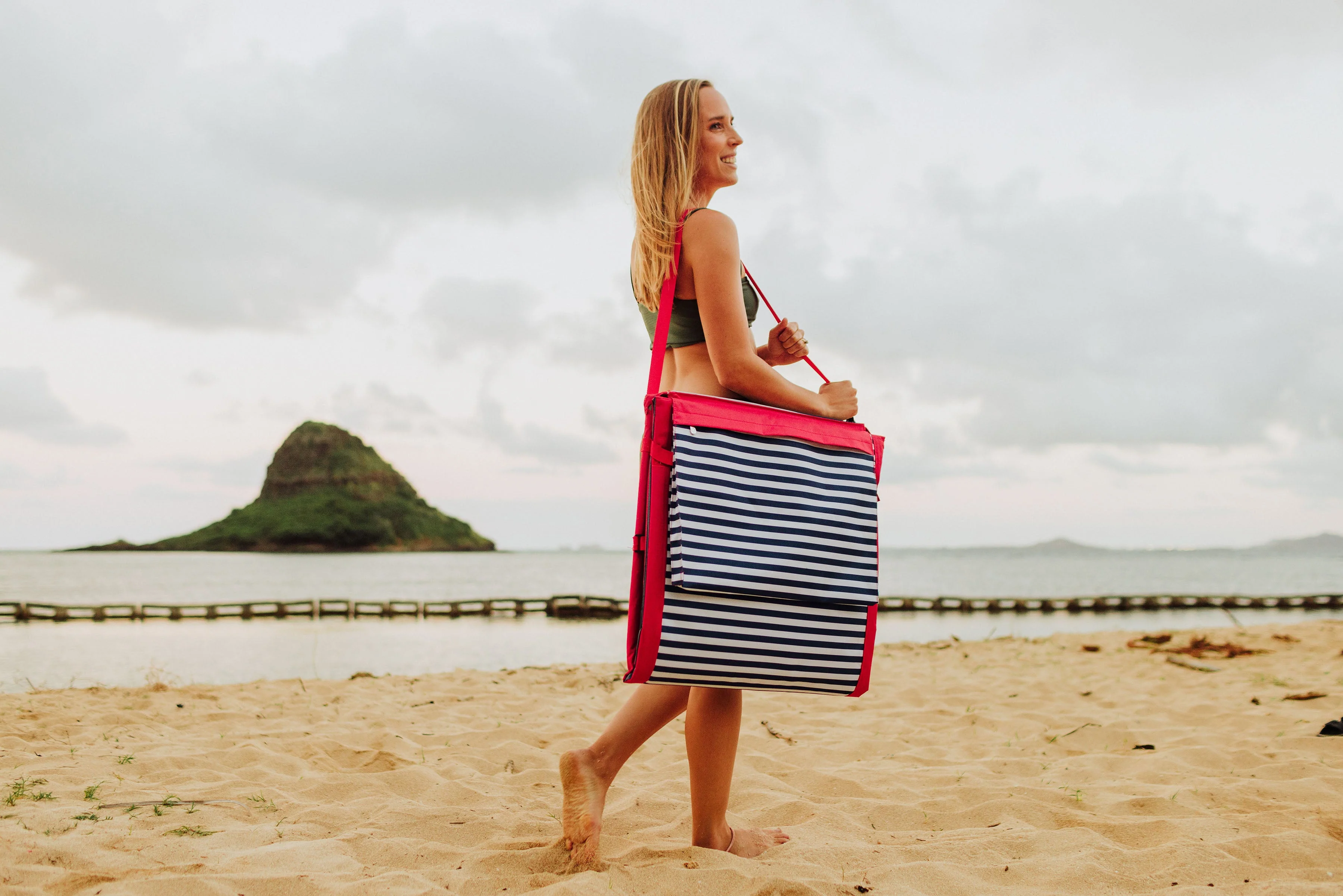 Beachcomber Portable Beach Chair & Tote - Image 8
