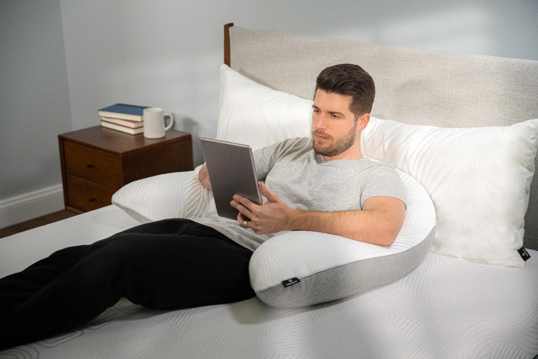 BedGear Body Pillow 'U' Shape - Image 4
