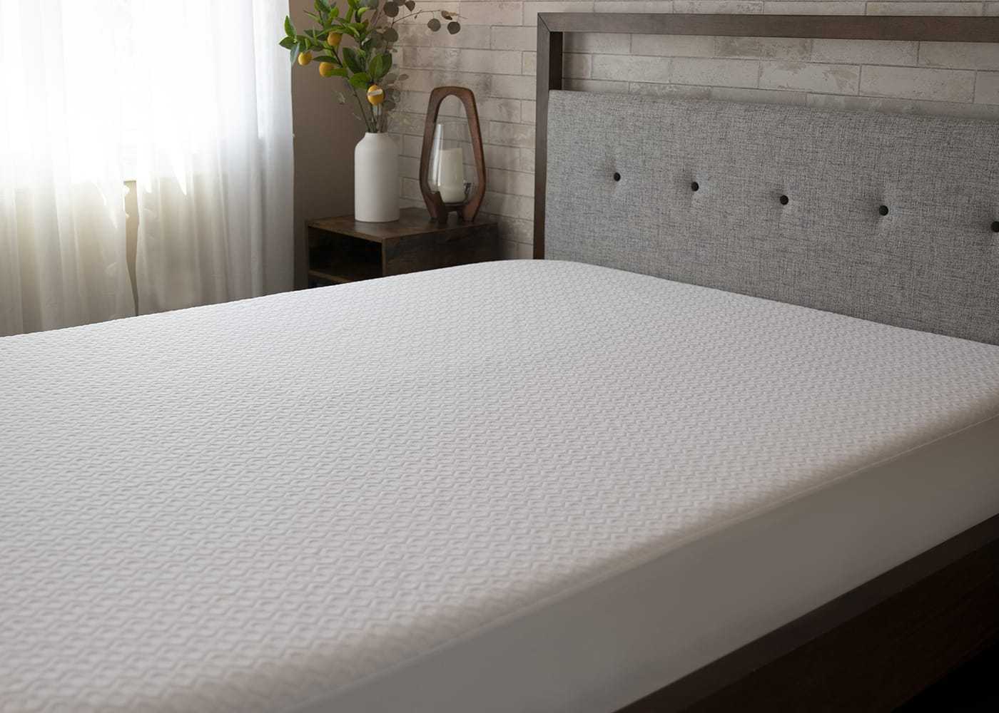 BedGear Dri-Tec Split California King Mattress Protector, White - Image 3