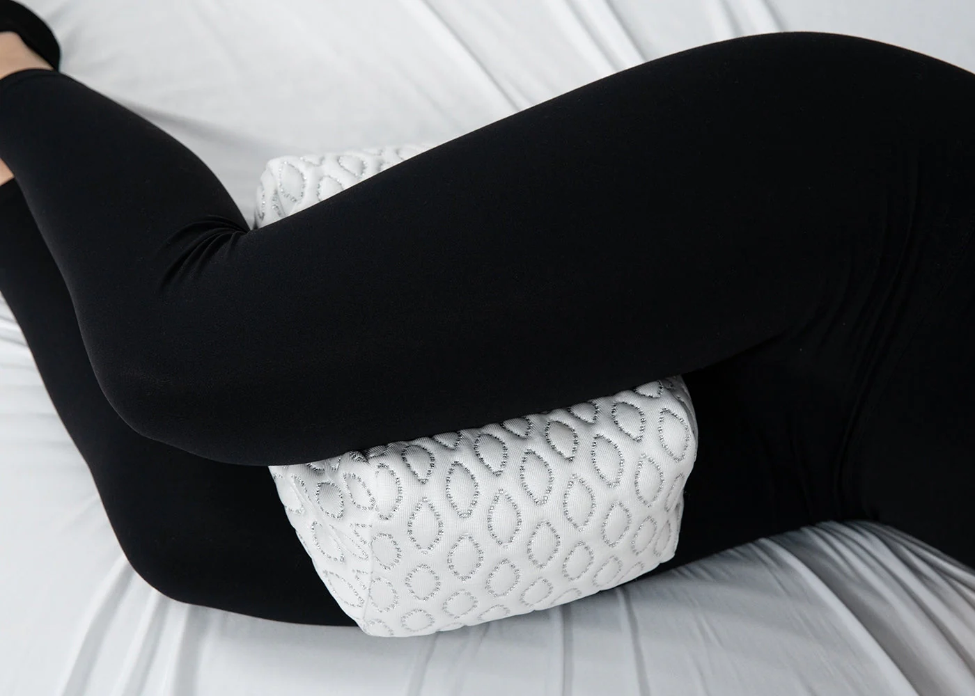 BedGear Knee Pillow, White - Image 4