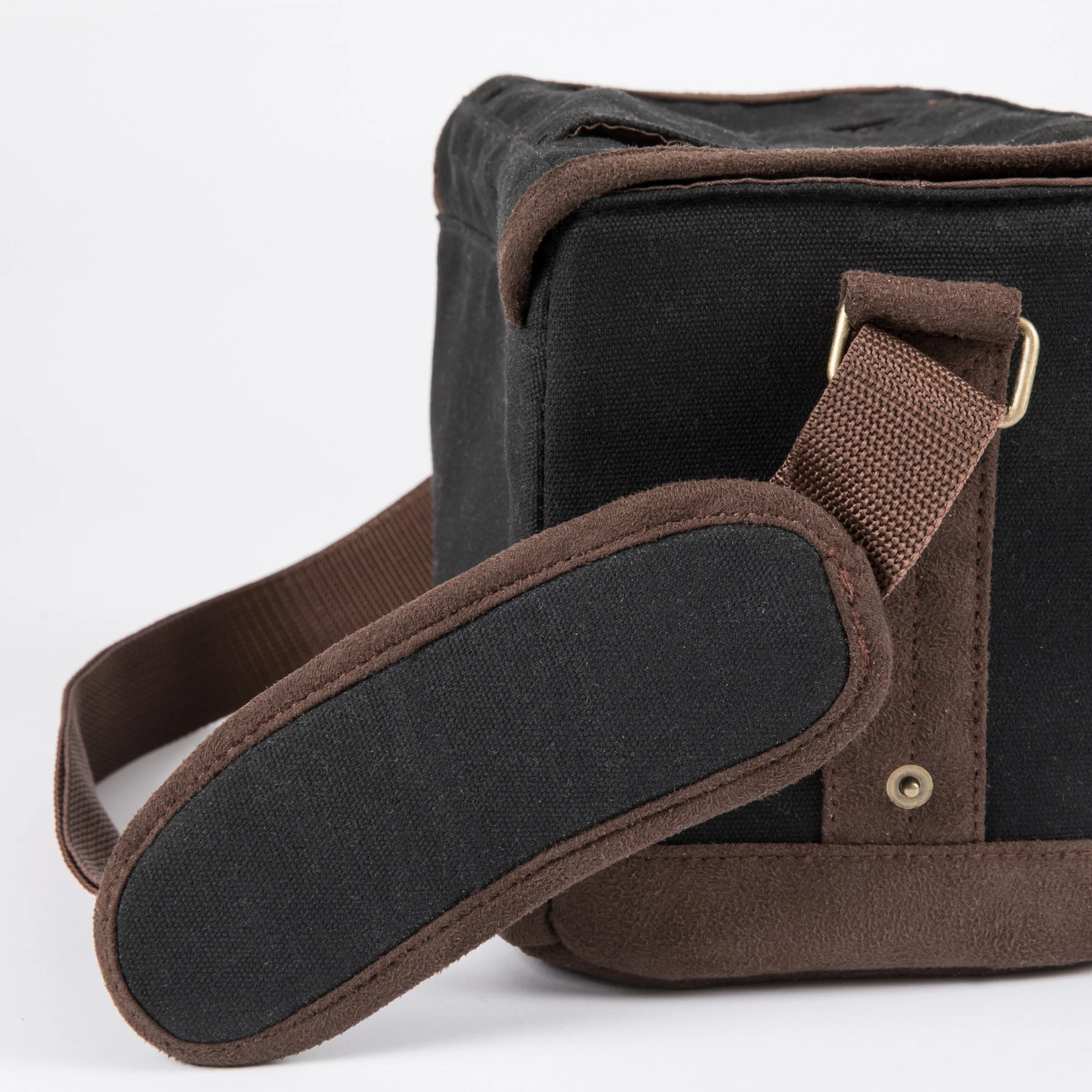 Beer Caddy Cooler Tote with Opener - Image 9
