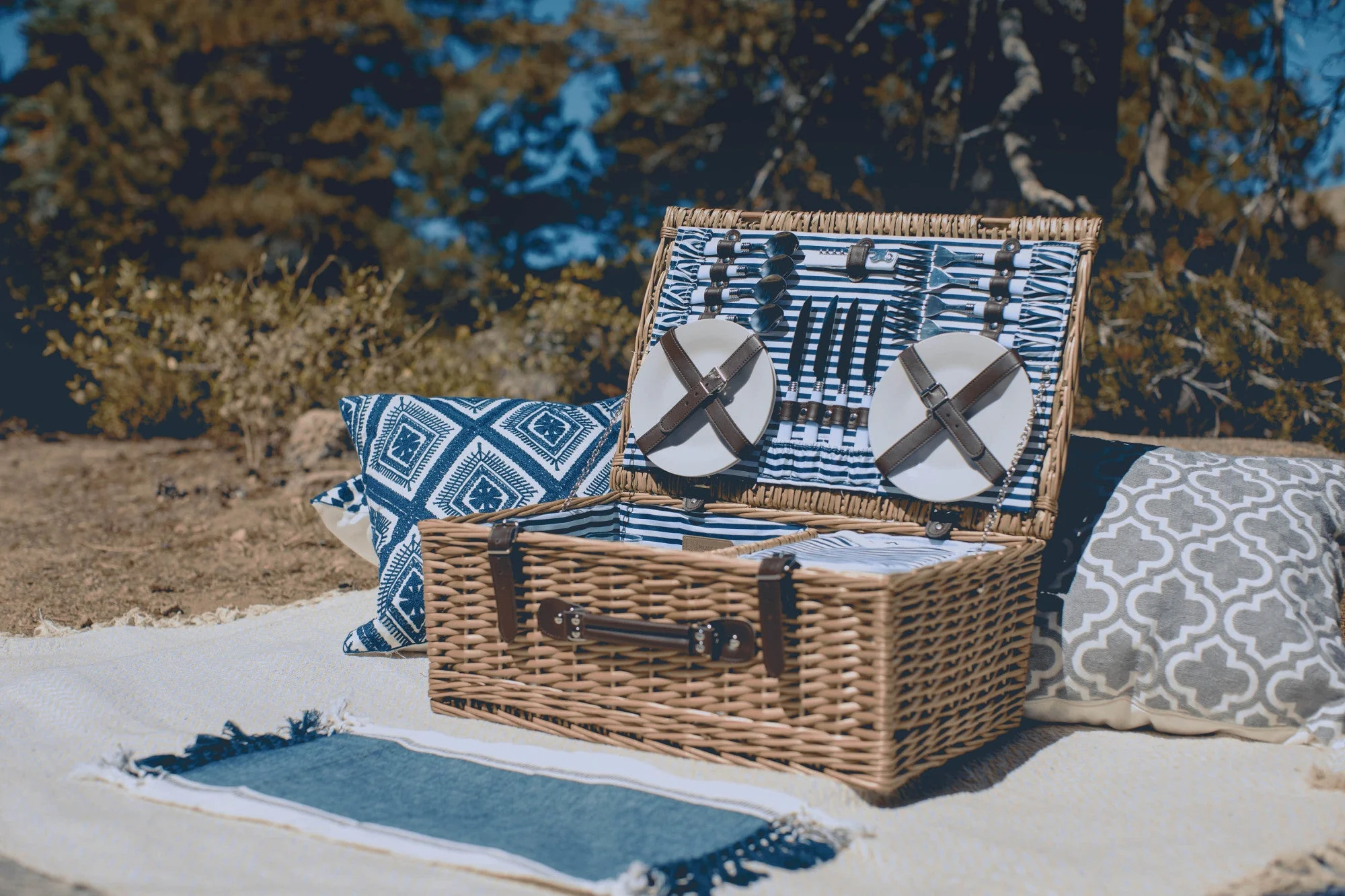 Belmont Picnic Basket - Image 5
