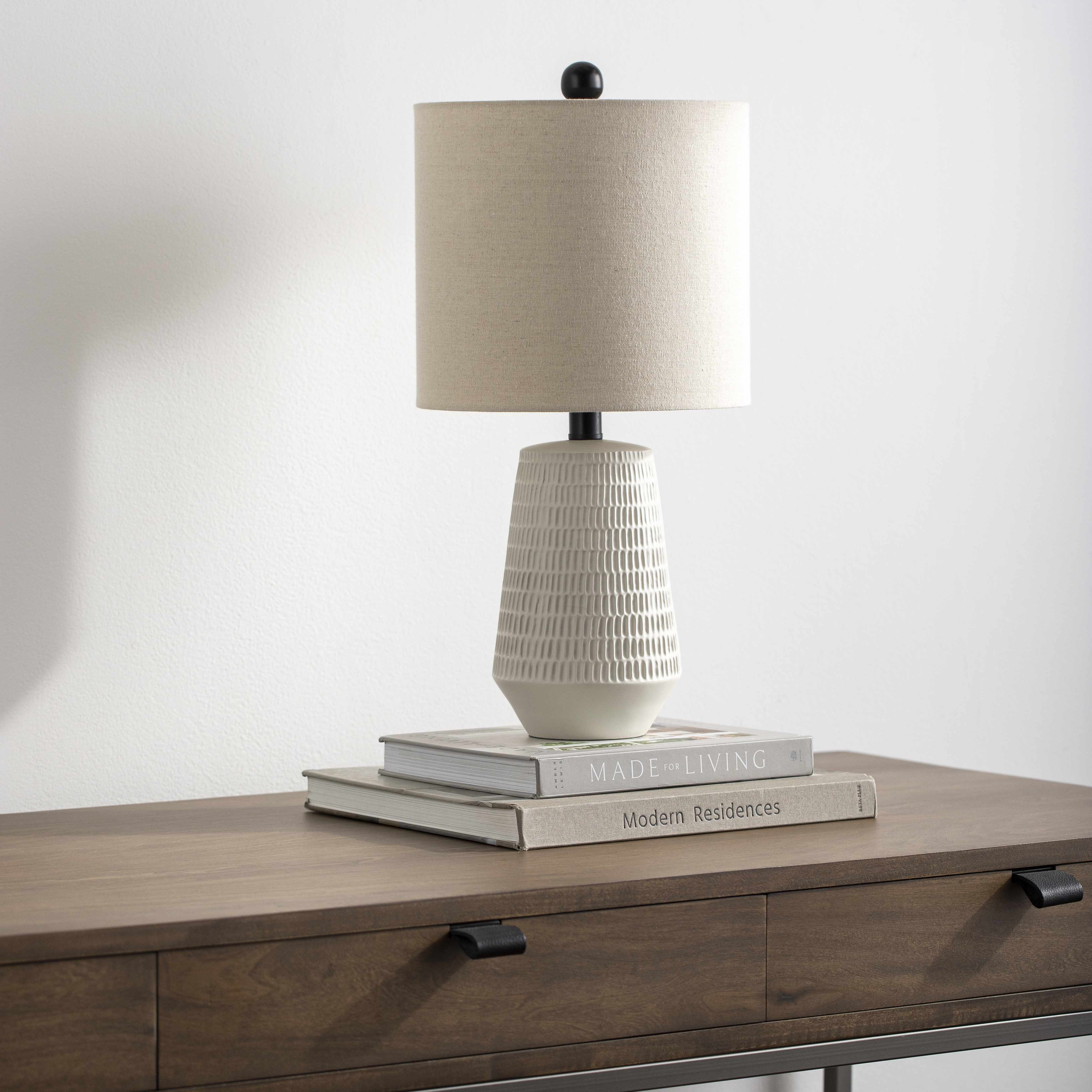 Berehomet Cream Table Lamp - Image 8