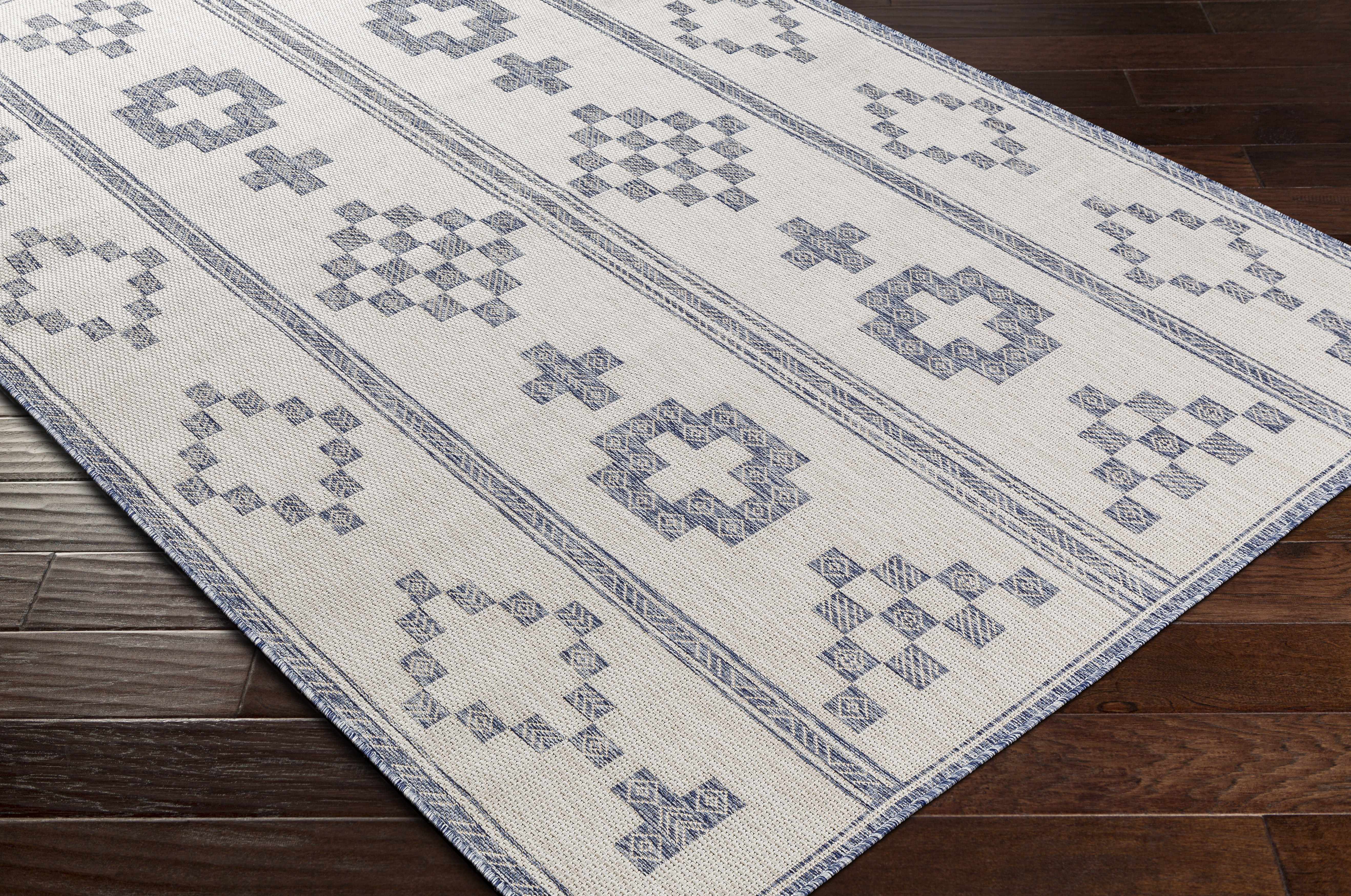 Besao Indoor & Outdoor Rug - Clearance - Image 3