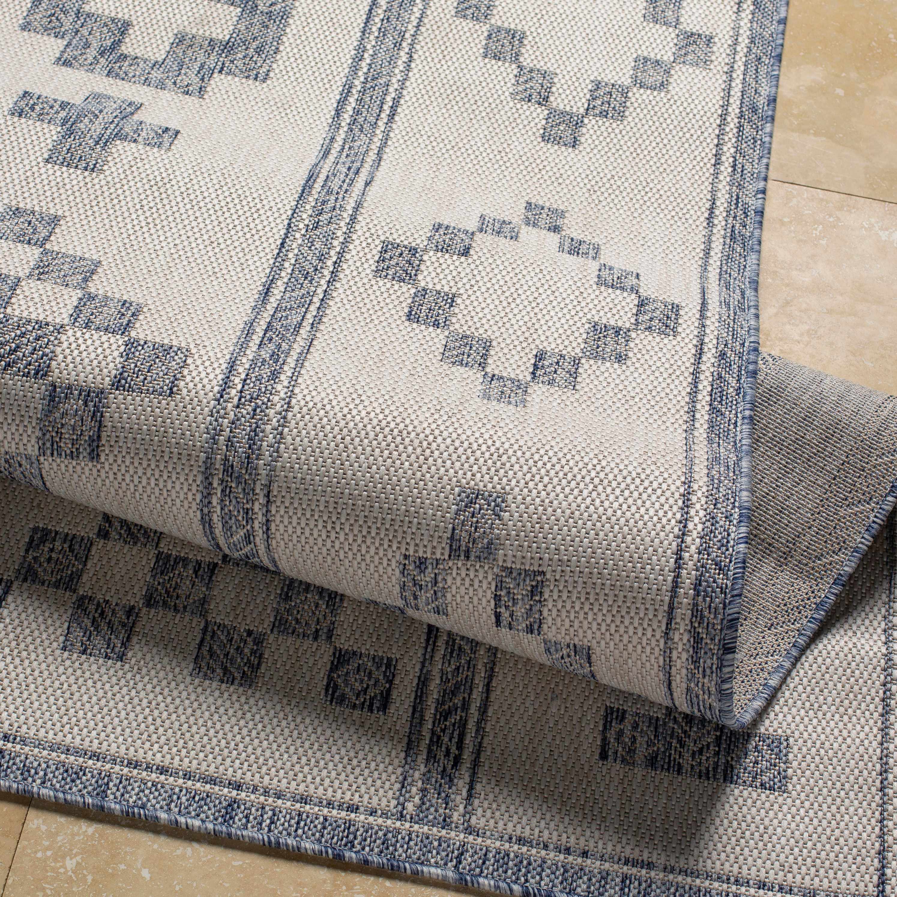 Besao Indoor & Outdoor Rug - Clearance - Image 5