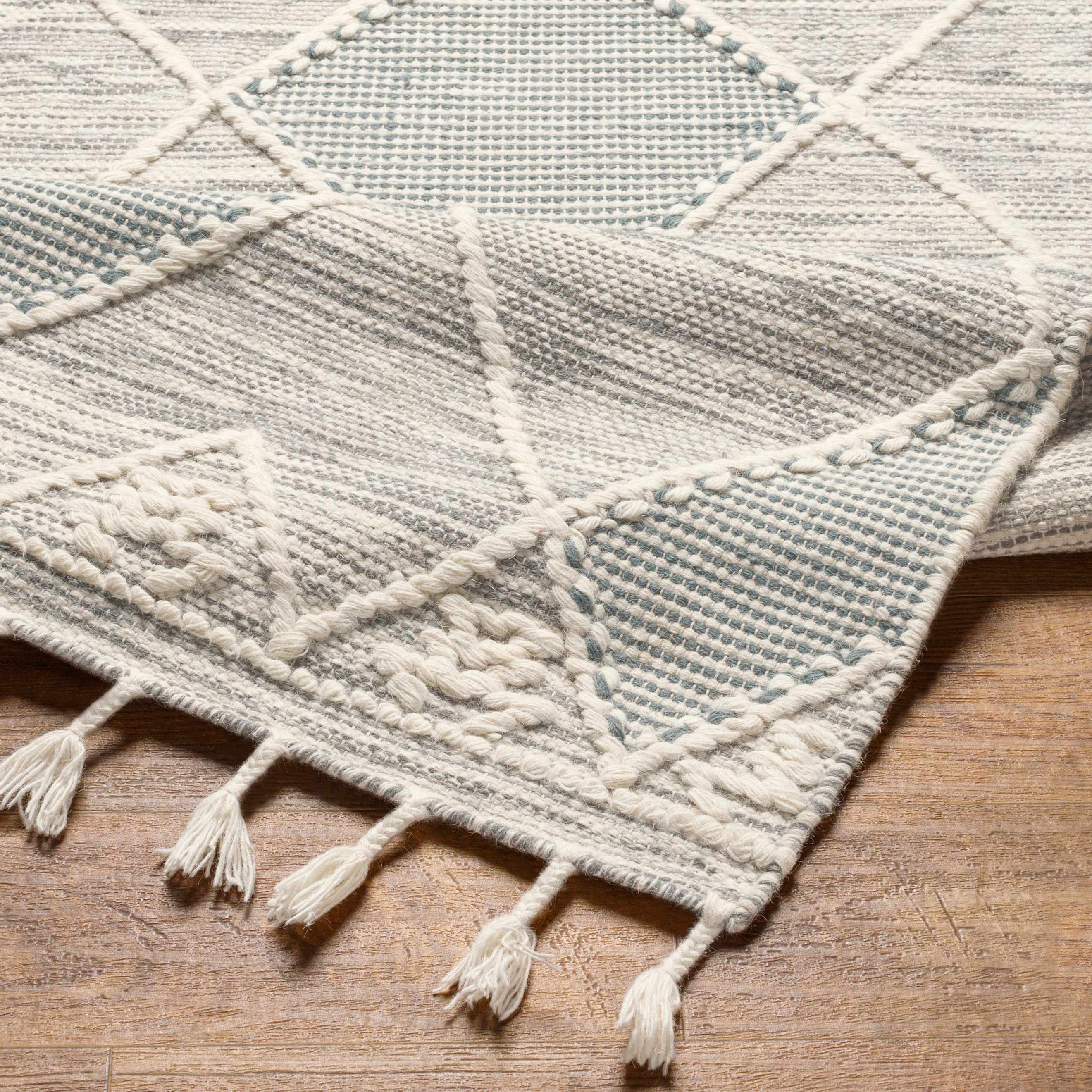 Bicos Tasseled Jute Rug - Clearance - Image 7