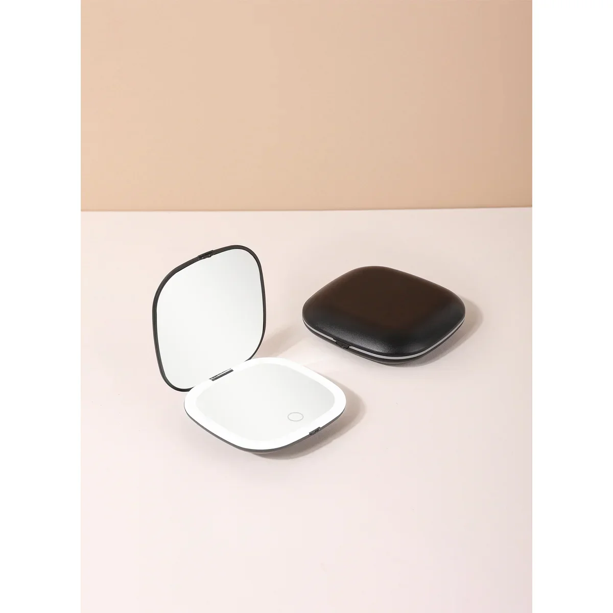 Black 1x/3x Magnifying Rechargeable LED Compact Makeup Mirror - Image 7
