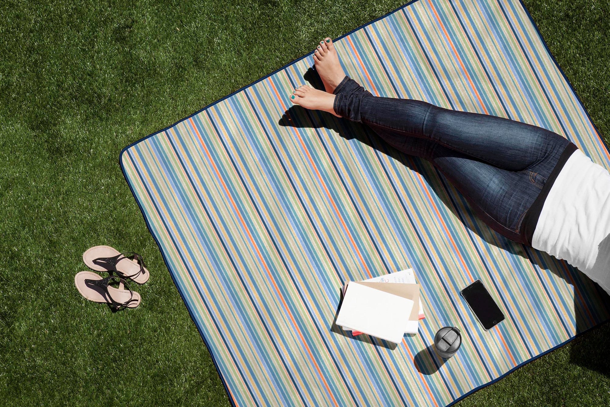 Blanket Tote Outdoor Picnic Blanket - Image 4