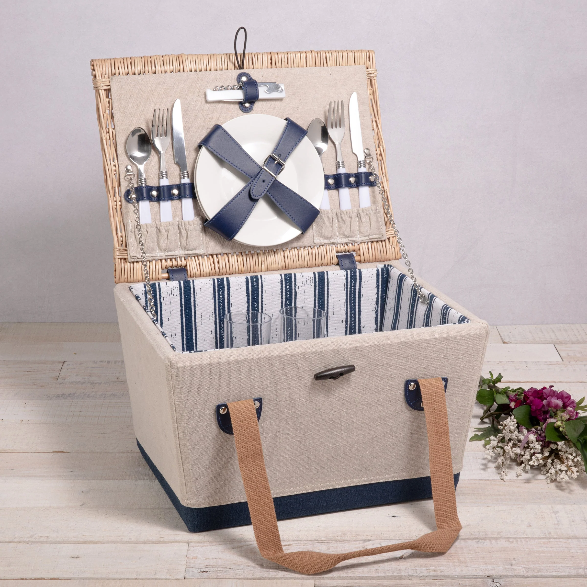 Boardwalk Picnic Basket for 2 - Image 2