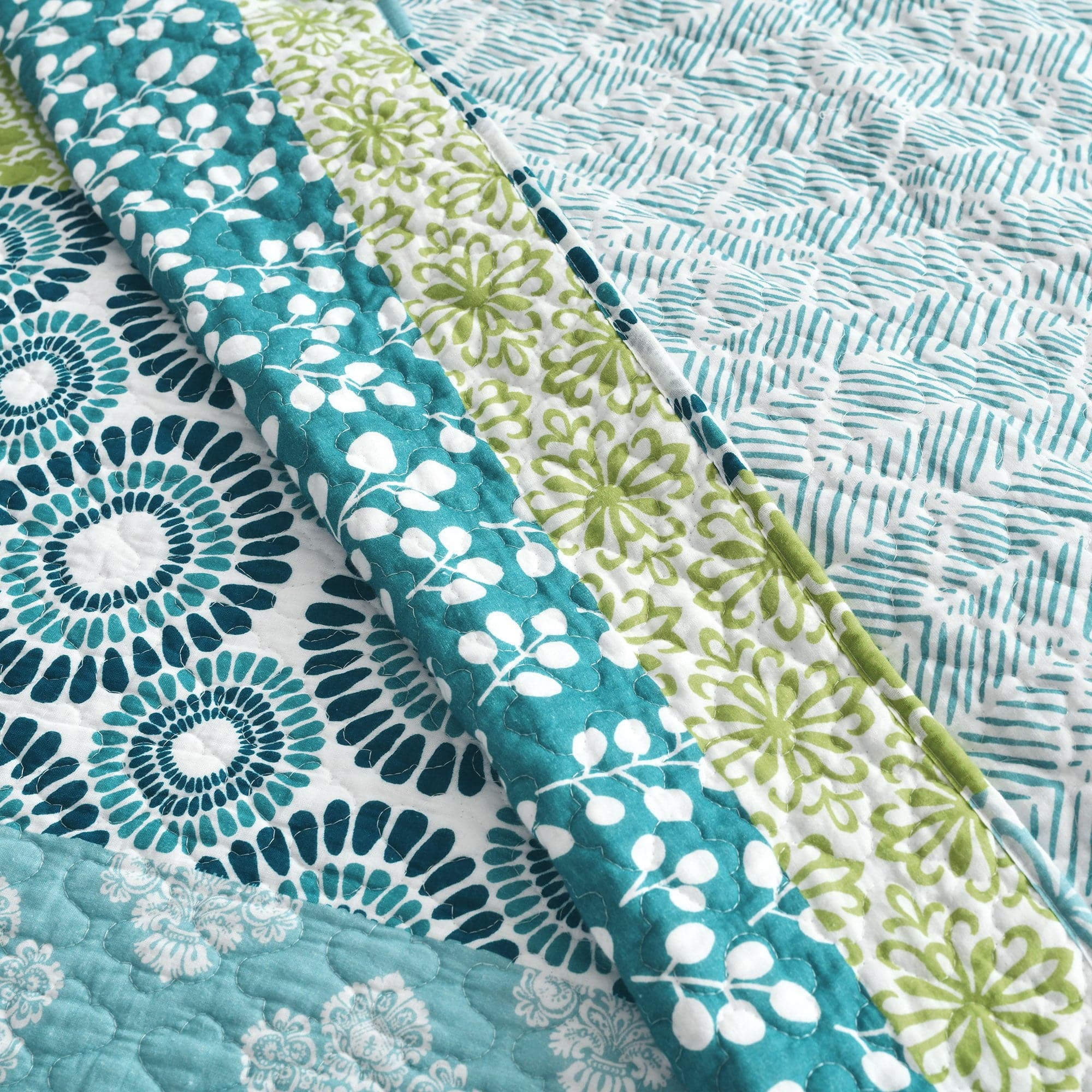 Bohemian Stripe Quilt 3 Piece Set - Image 14