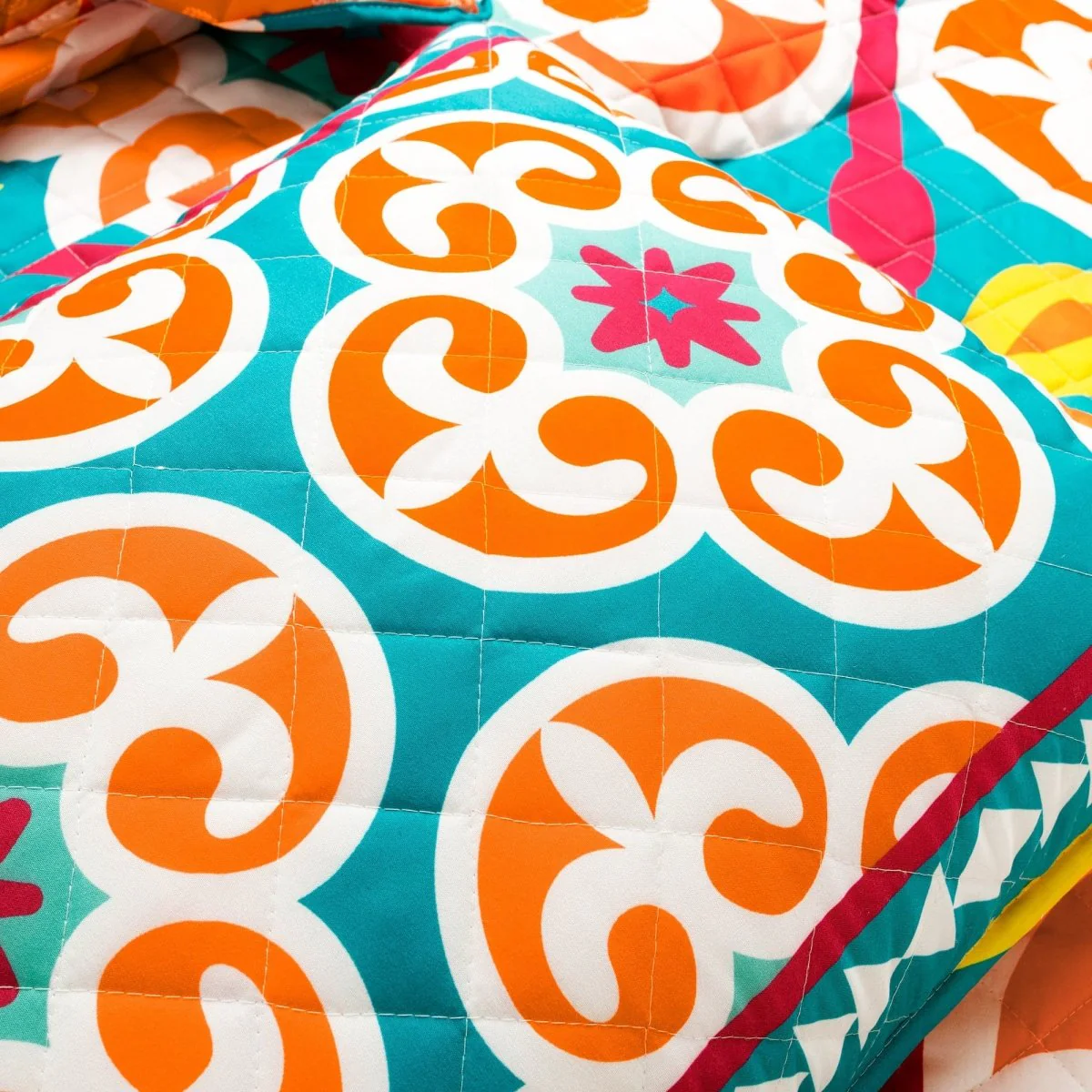 Boho Floral Reversible 3 Piece Quilt Set - Image 6