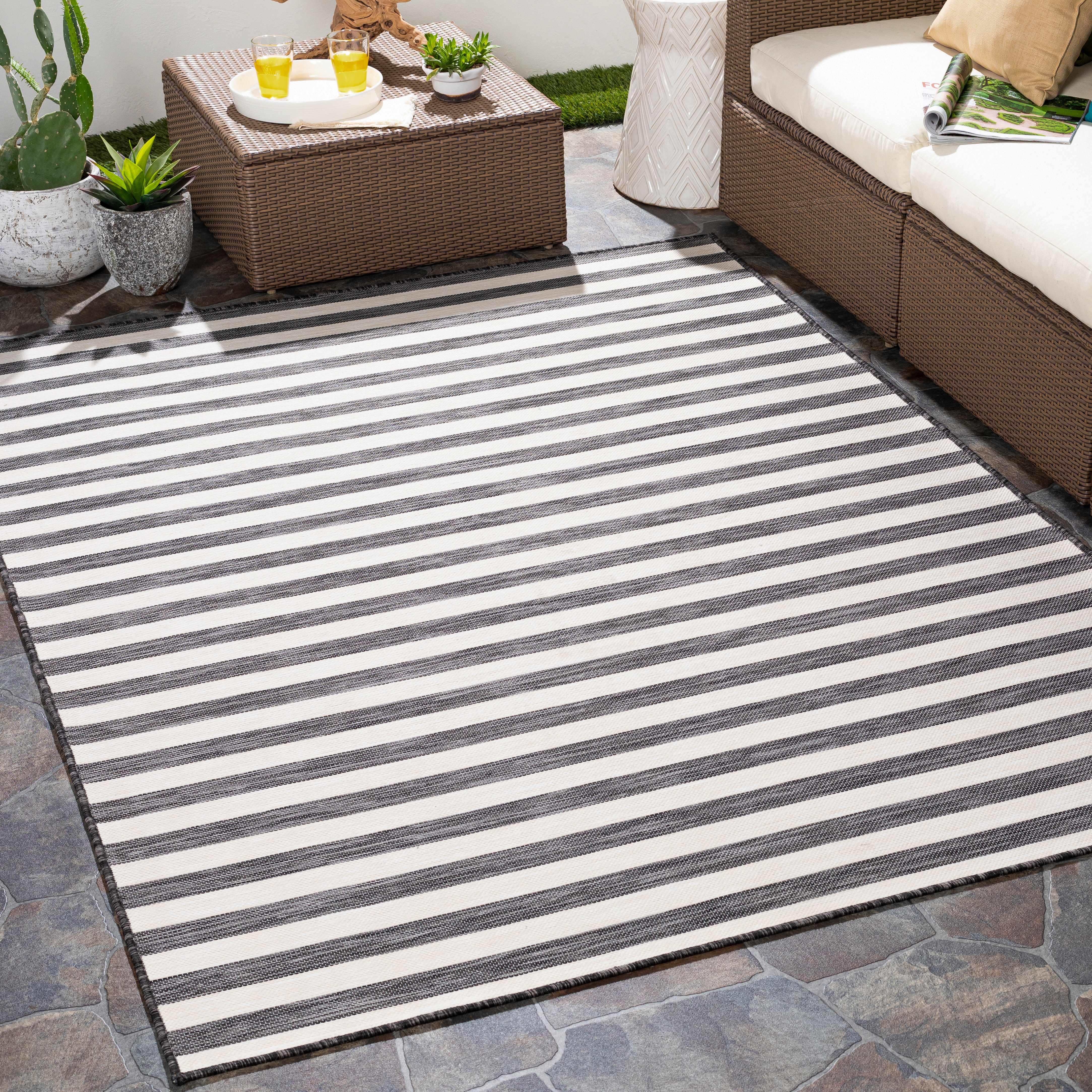Bongaree Indoor & Outdoor Rug - Clearance - Image 5