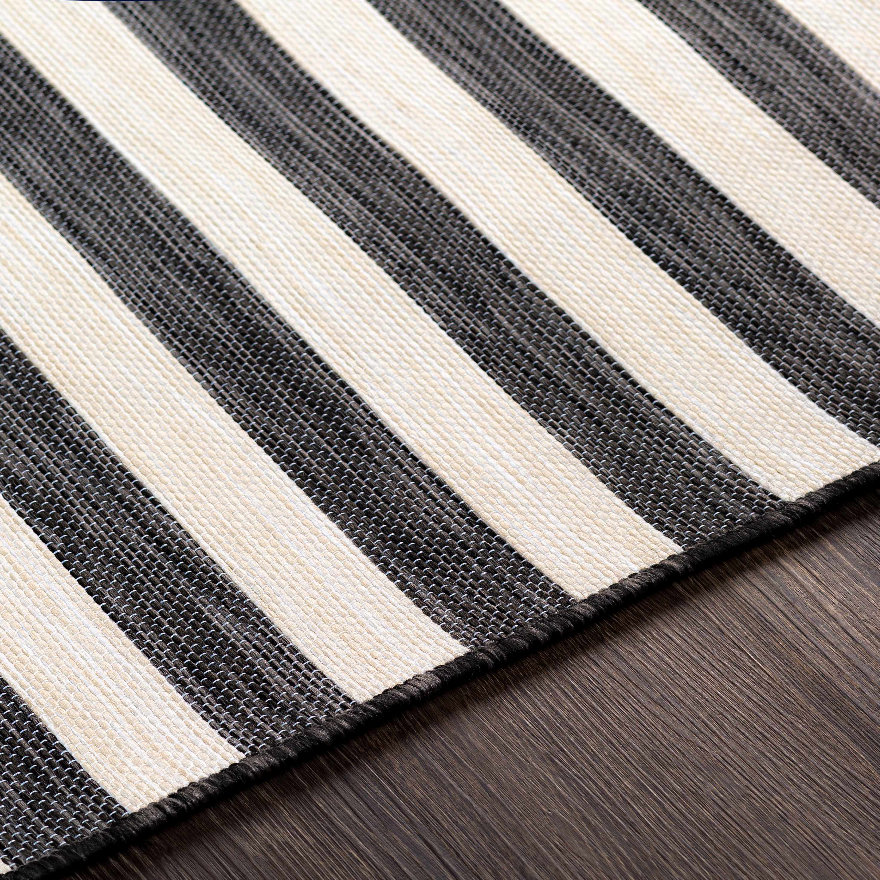 Bongaree Indoor & Outdoor Rug - Clearance - Image 7