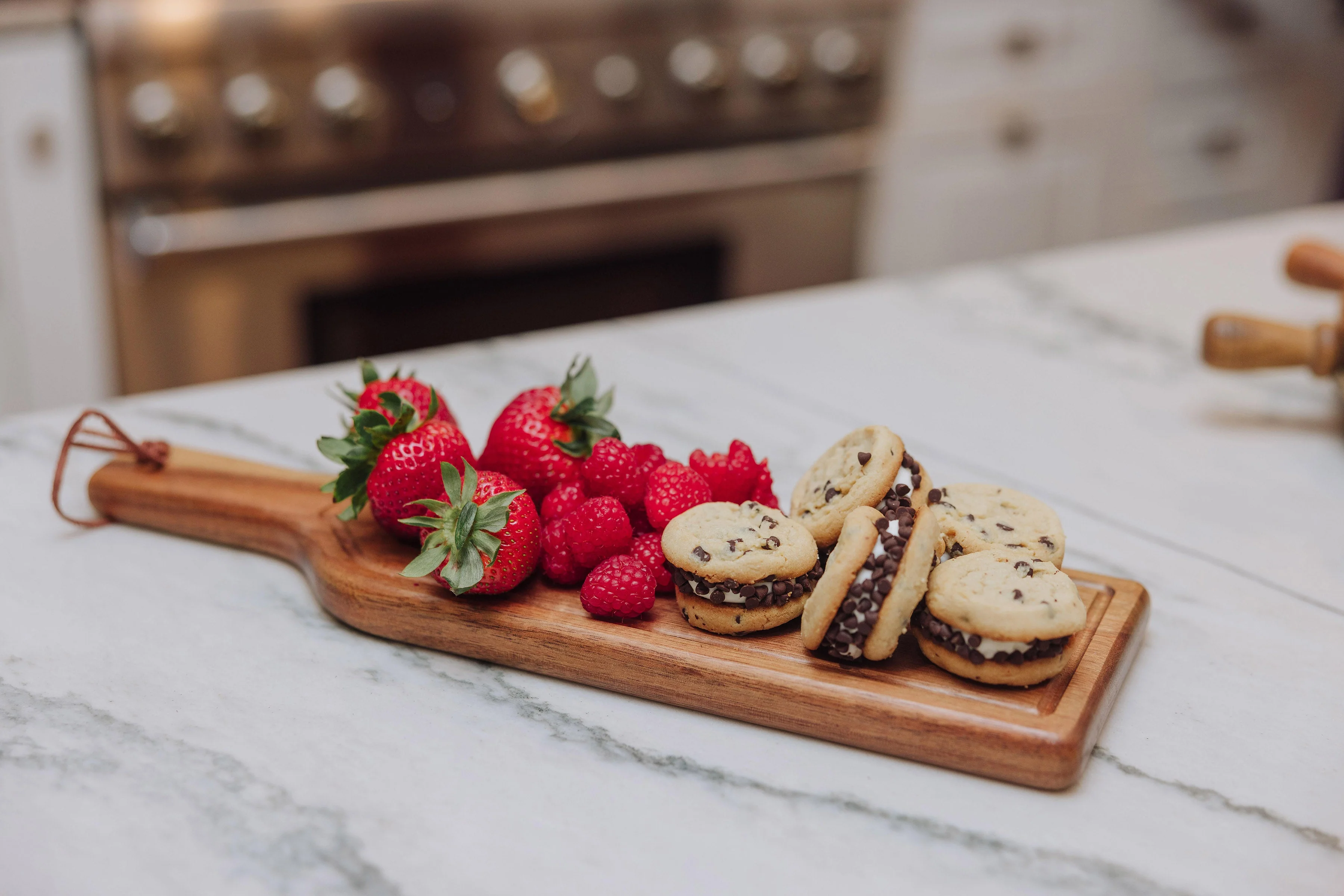 Botella Cheese Cutting Board & Serving Tray - Image 5