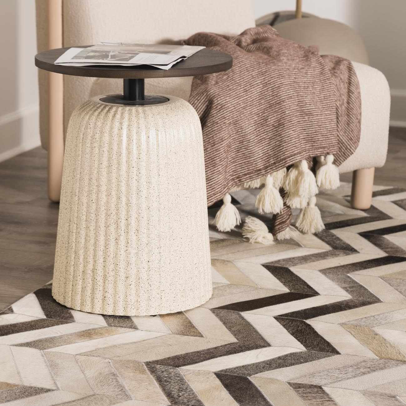 Bristolville Premium Leather Rug - Clearance - Image 11