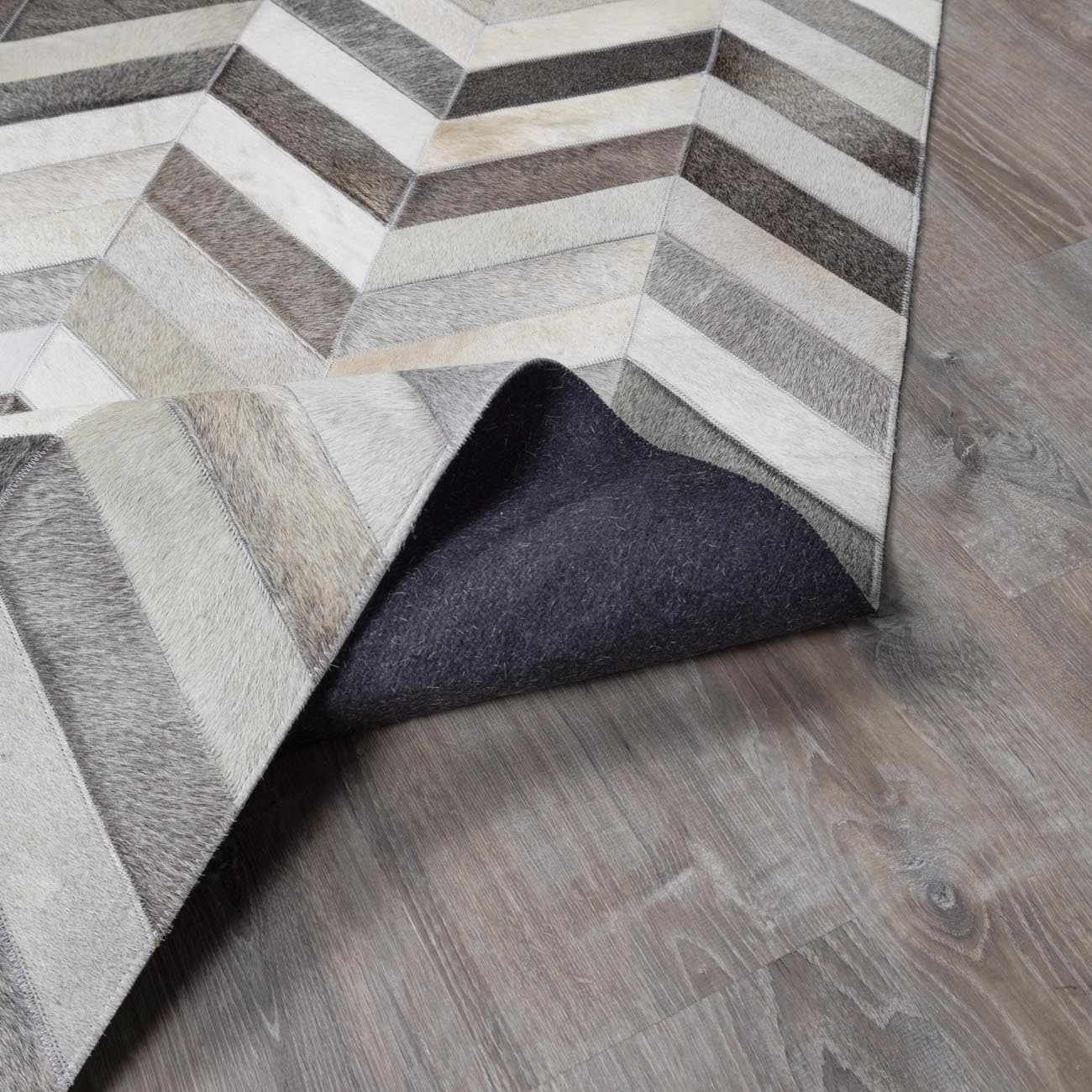 Bristolville Premium Leather Rug - Clearance - Image 6