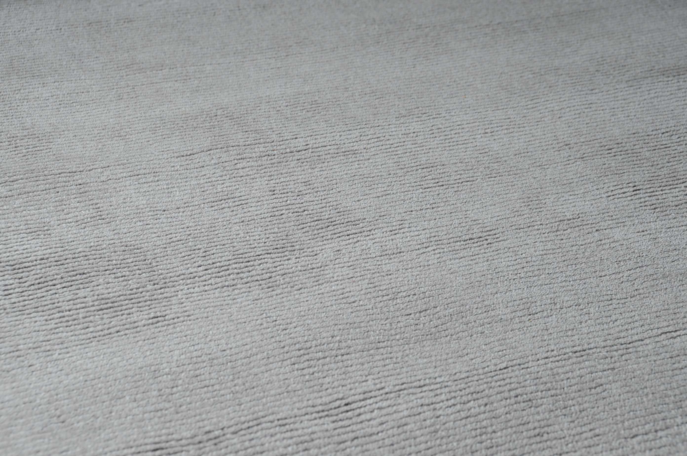 Brockton Solid Gray Wool Rug - Image 10