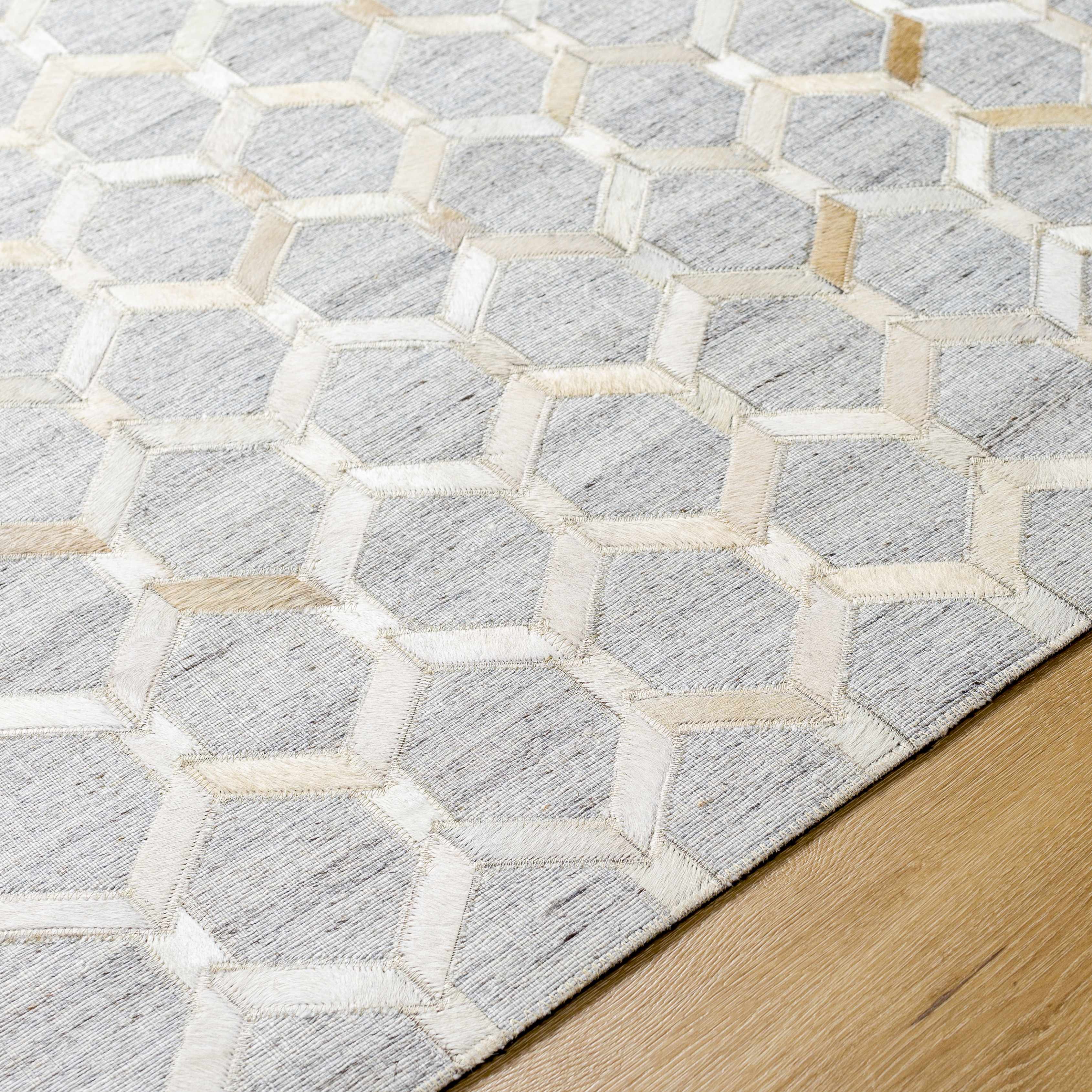 Byng Premium Rug - Clearance - Image 4