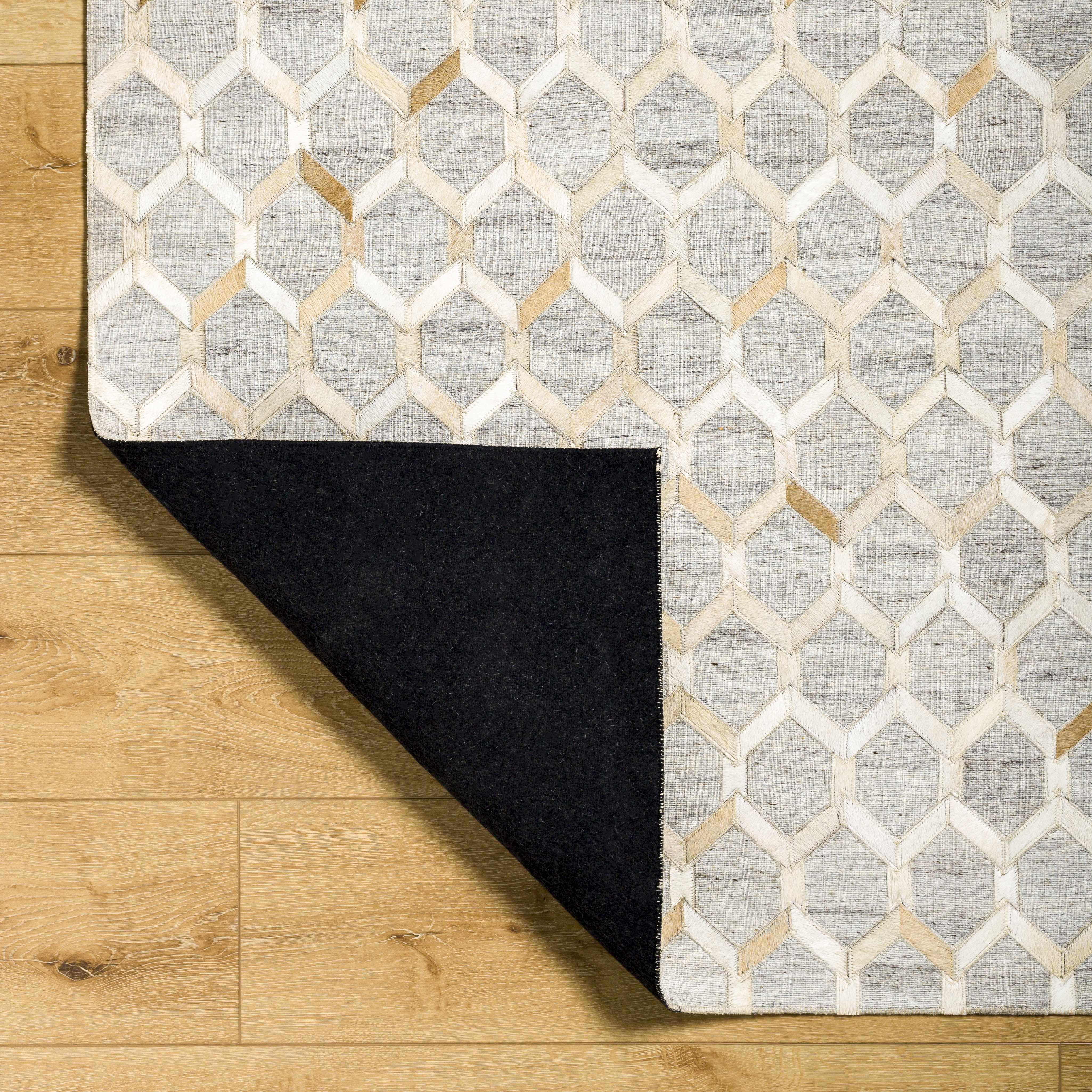 Byng Premium Rug - Clearance - Image 8
