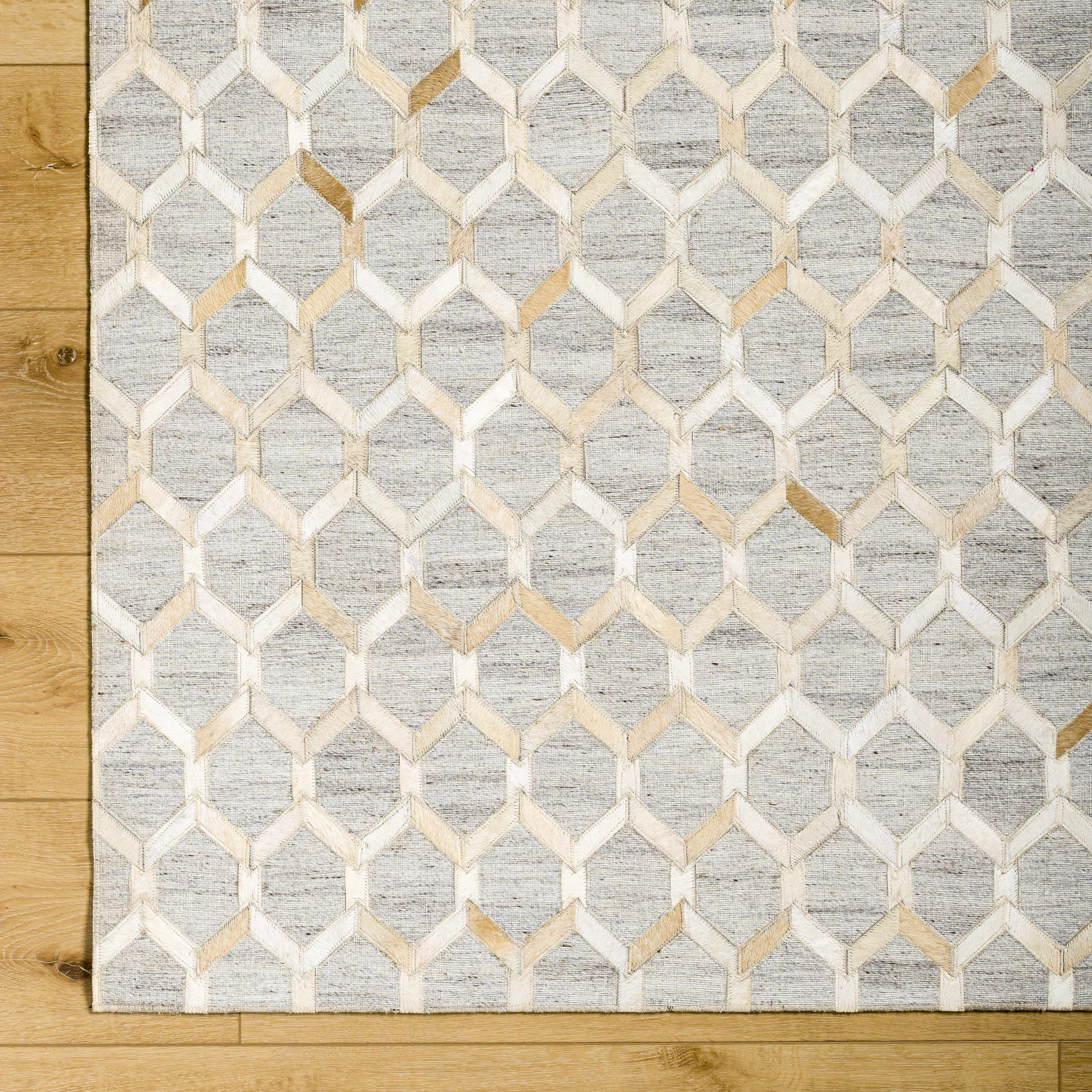 Byng Premium Rug - Clearance - Image 9
