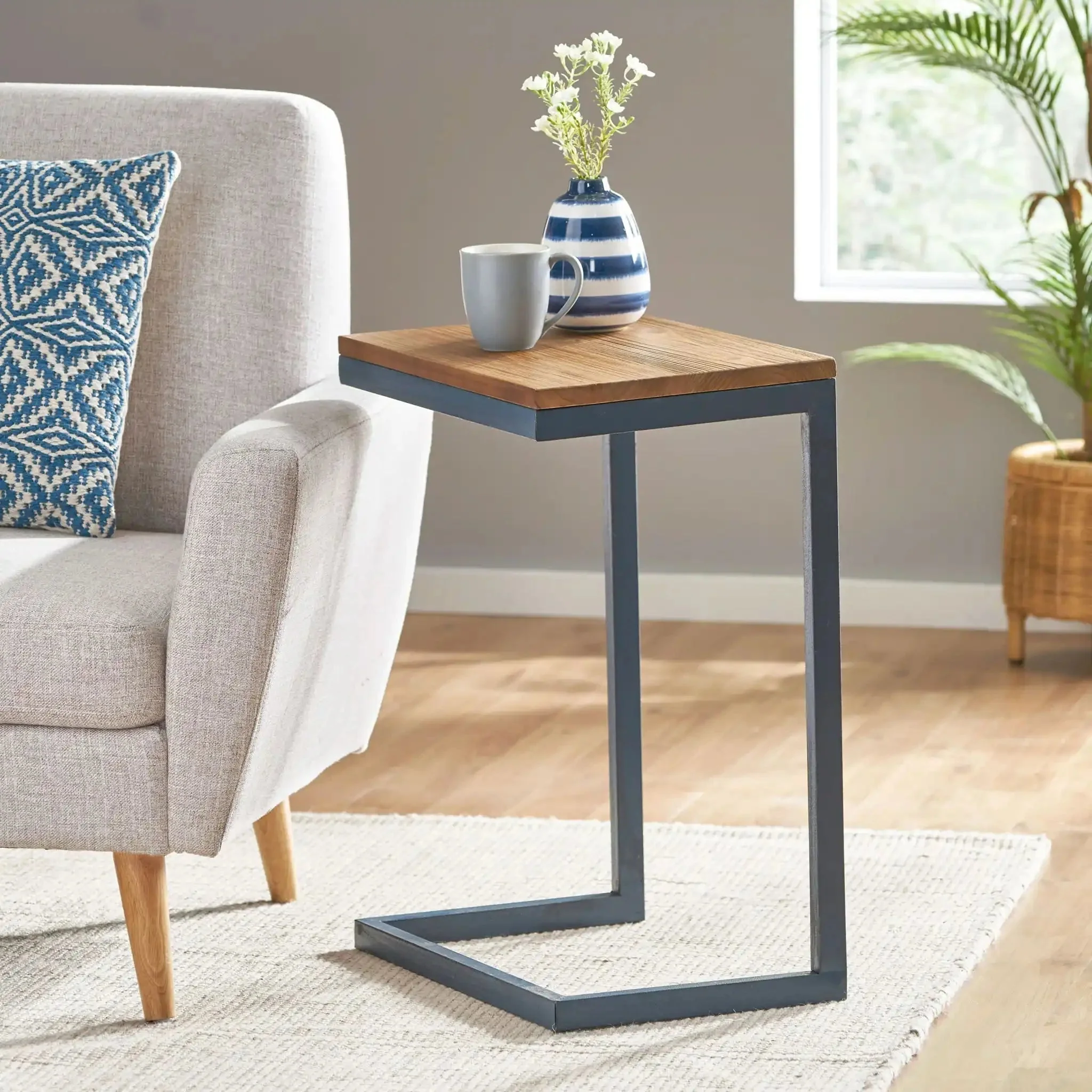 C Shaped End Table With Iron Base And Fir Wood To - Image 8