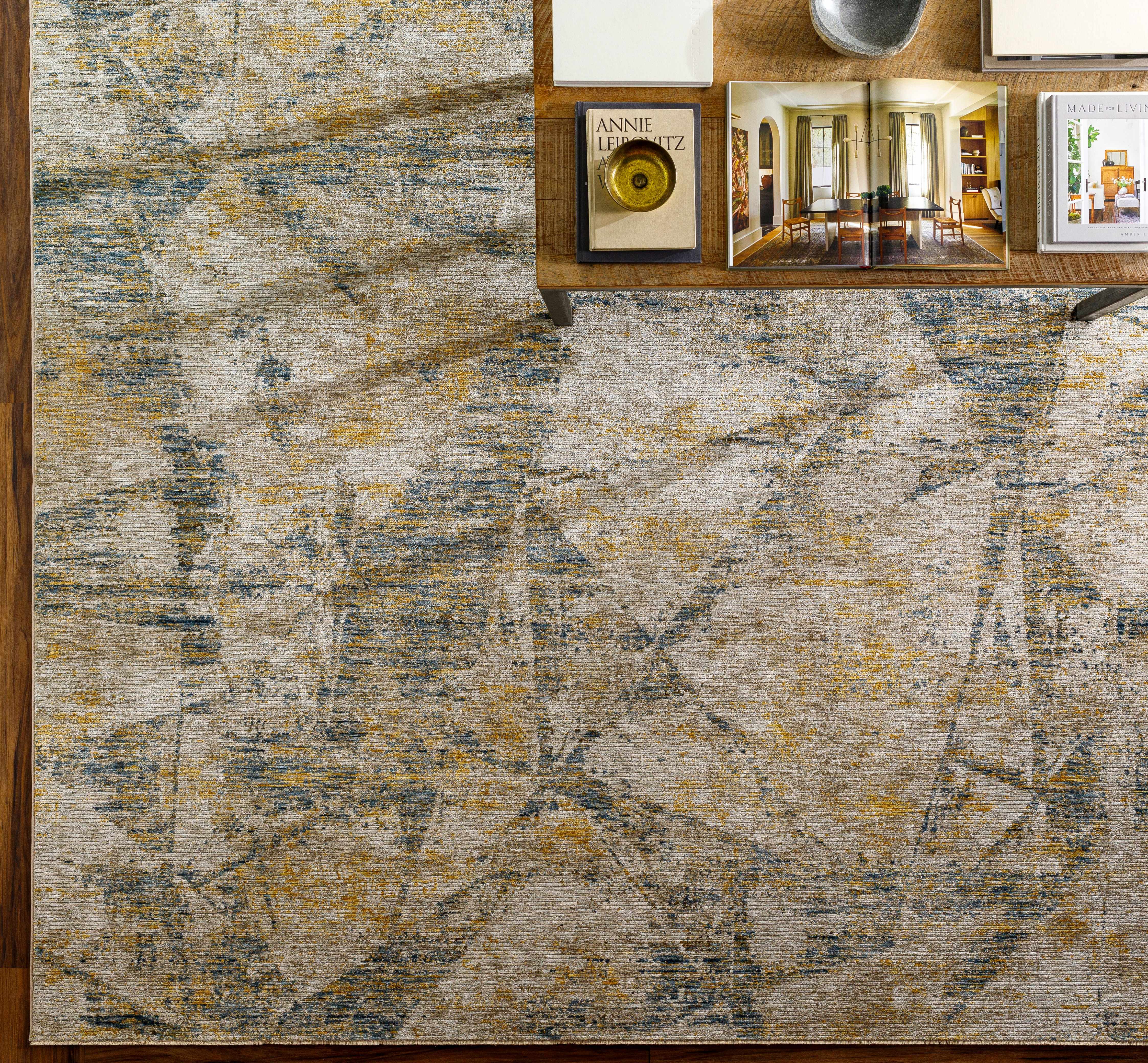Cadao Rich Textured Traditional Rug - Image 3