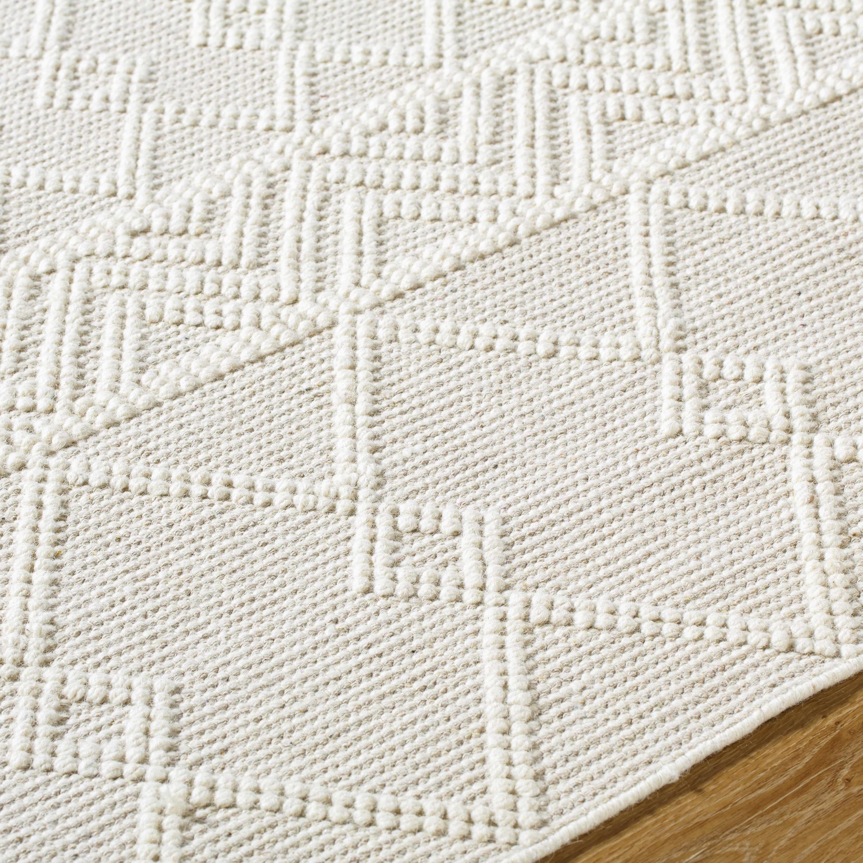Caelum White Wool-Blend Rug - Image 3