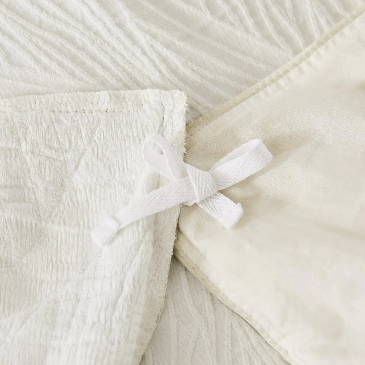 Capstone Whisper Duvet Cover Set - Image 14