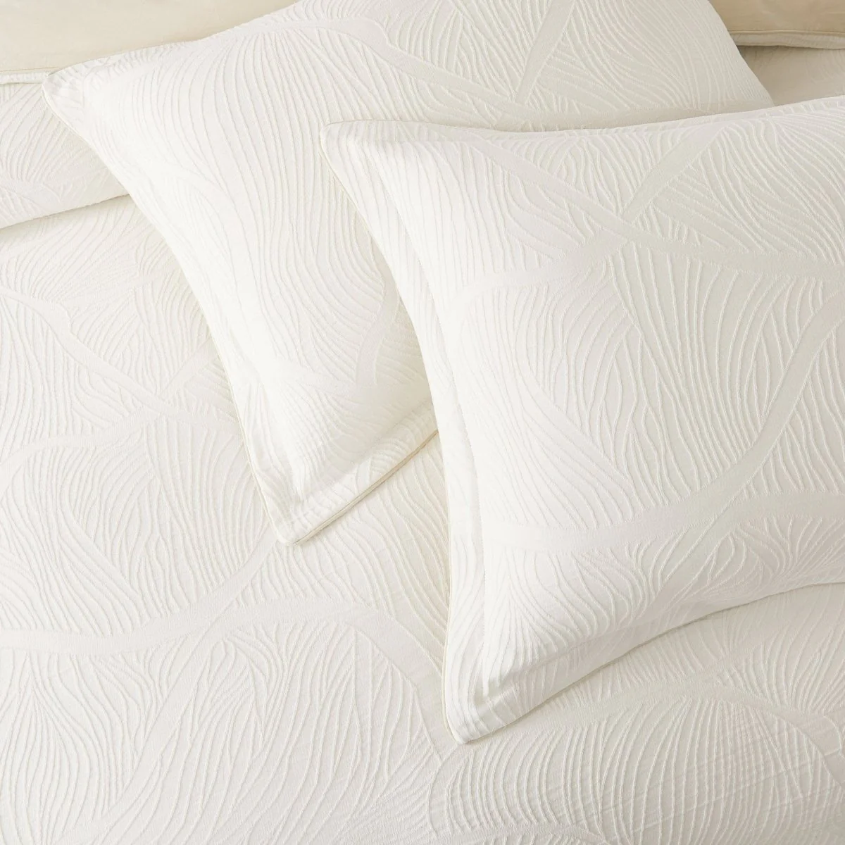 Capstone Whisper Duvet Cover Set - Image 8