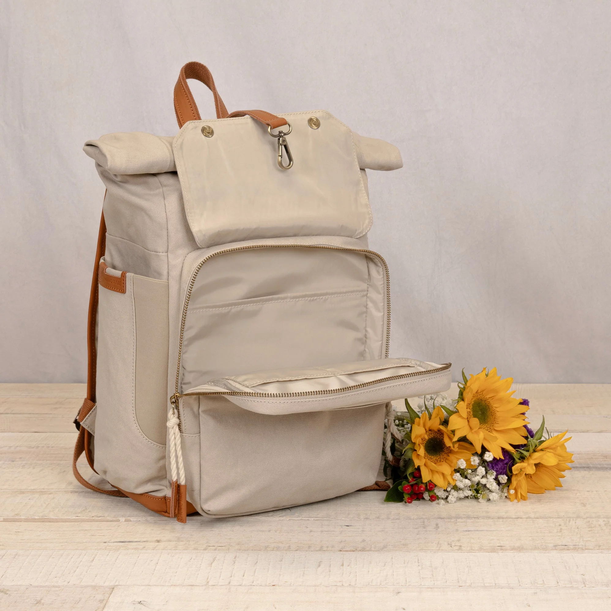 Carmel Roll Top Picnic Backpack Cooler - Image 2