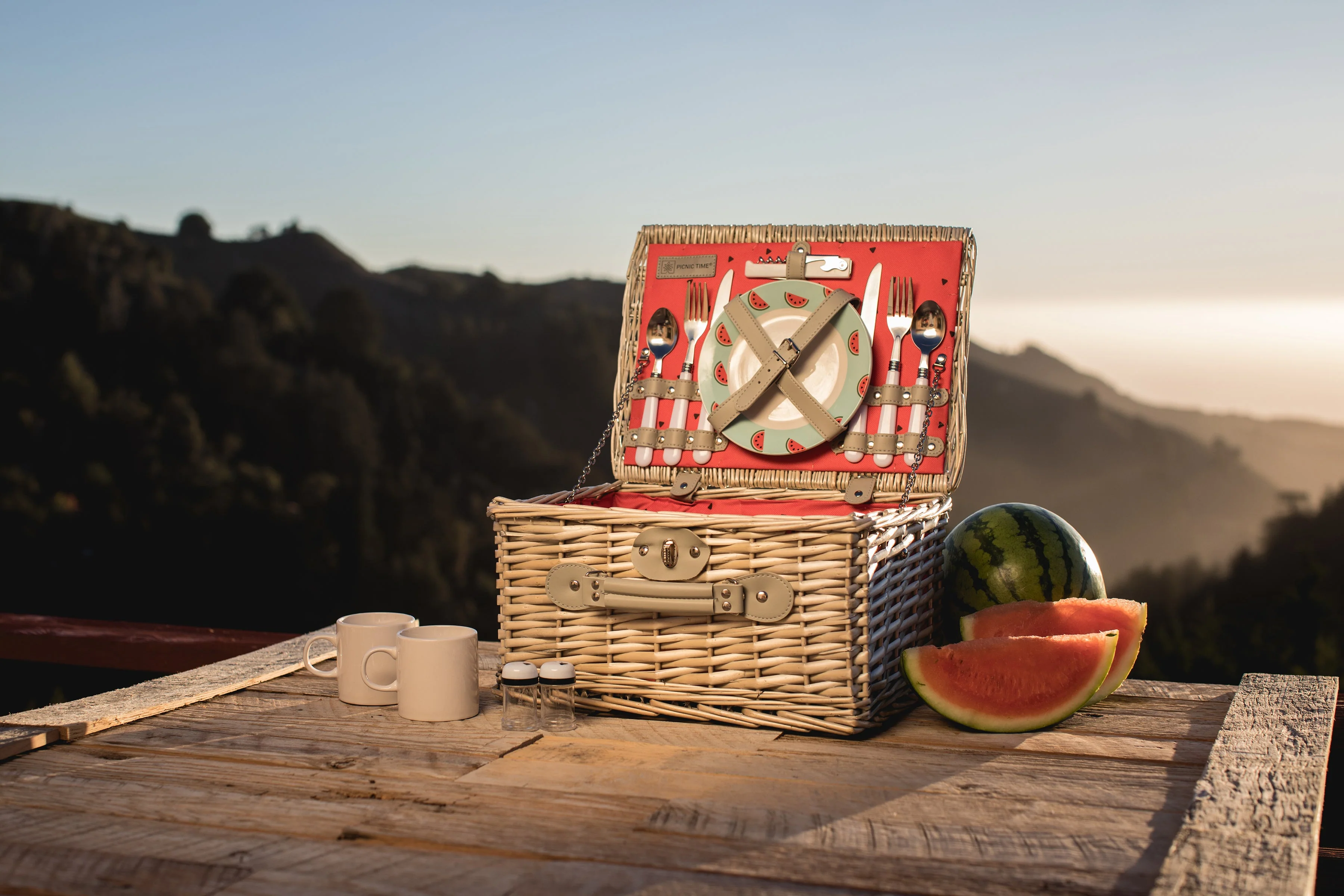 Catalina Picnic Basket - Image 13