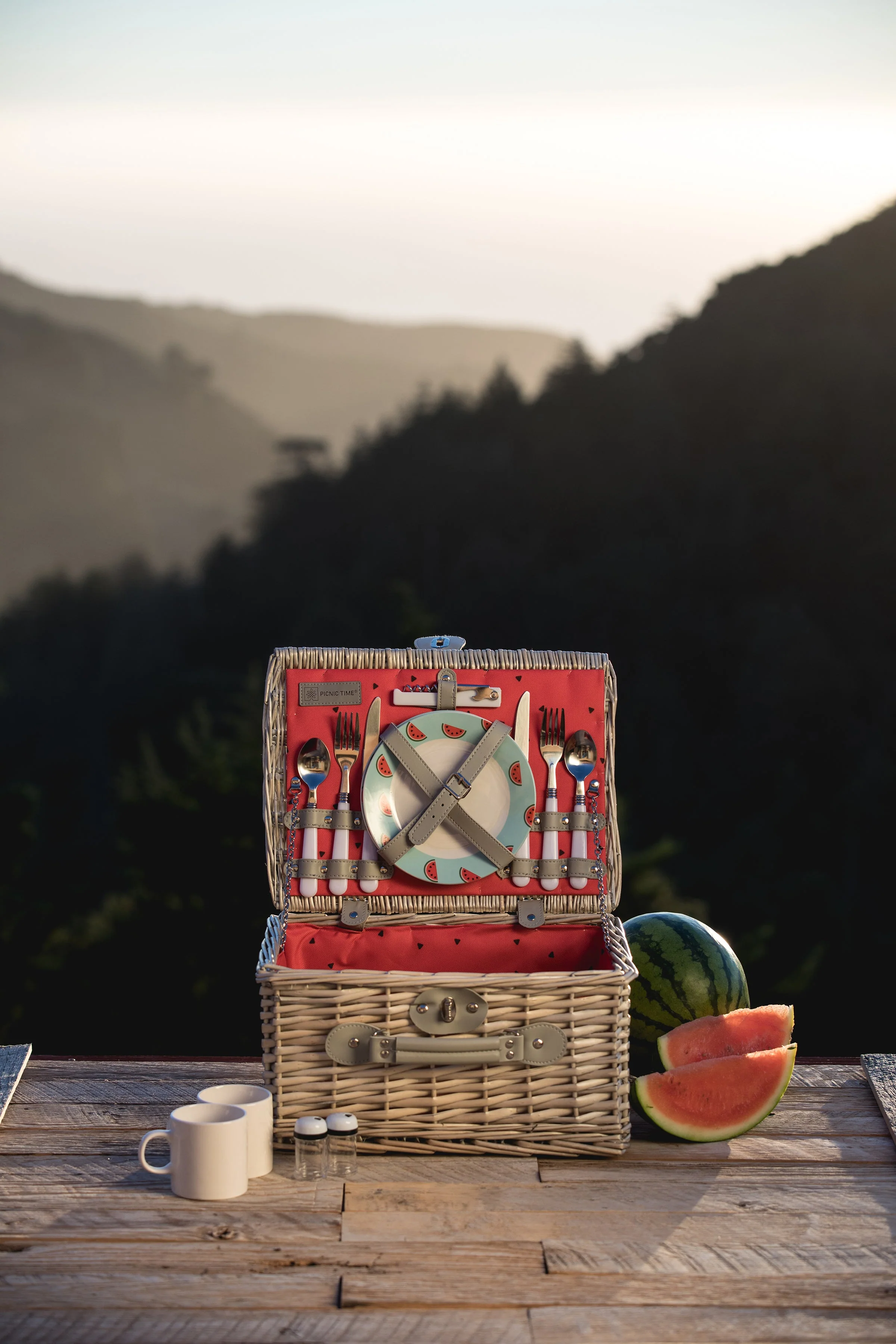 Catalina Picnic Basket - Image 17