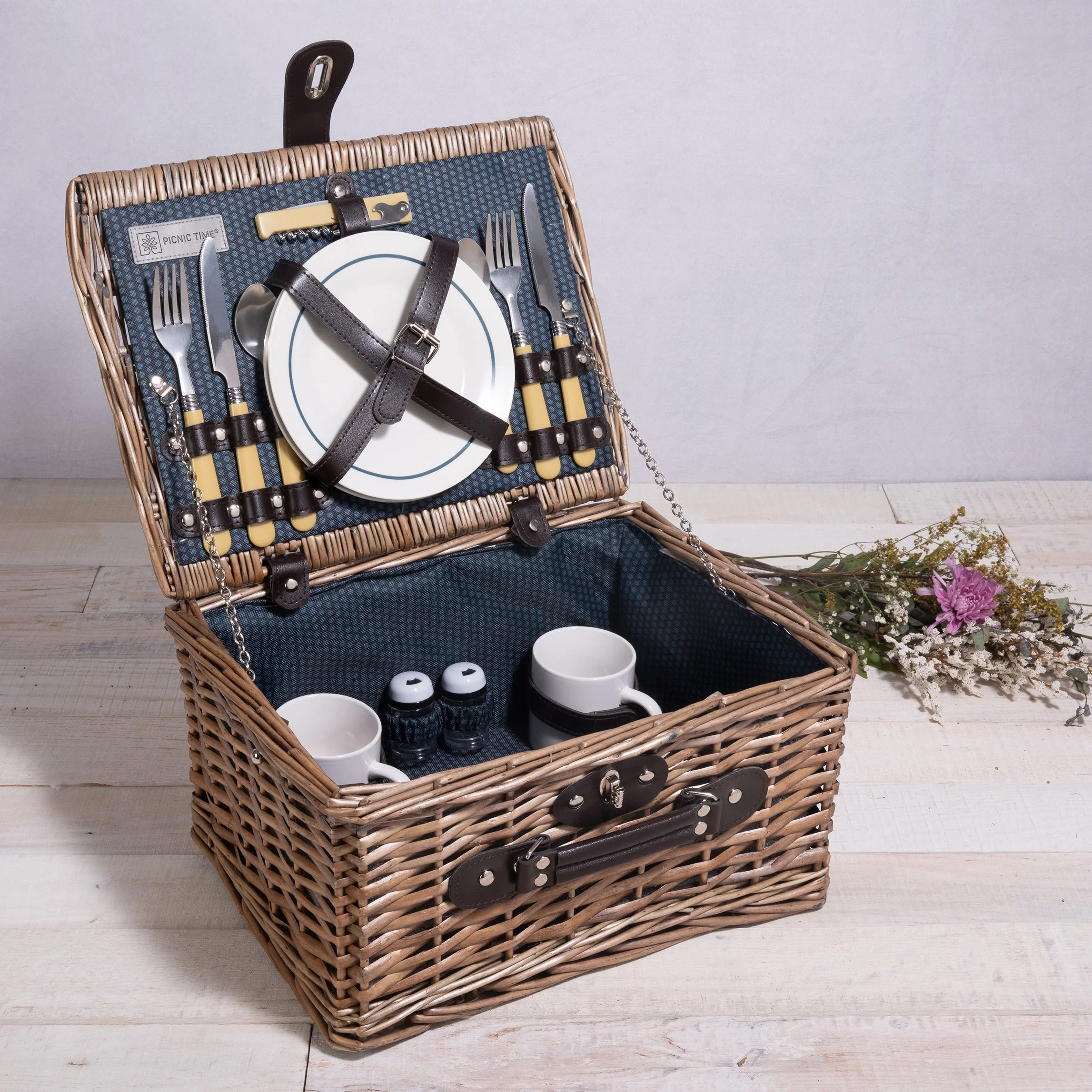 Catalina Picnic Basket - Image 18