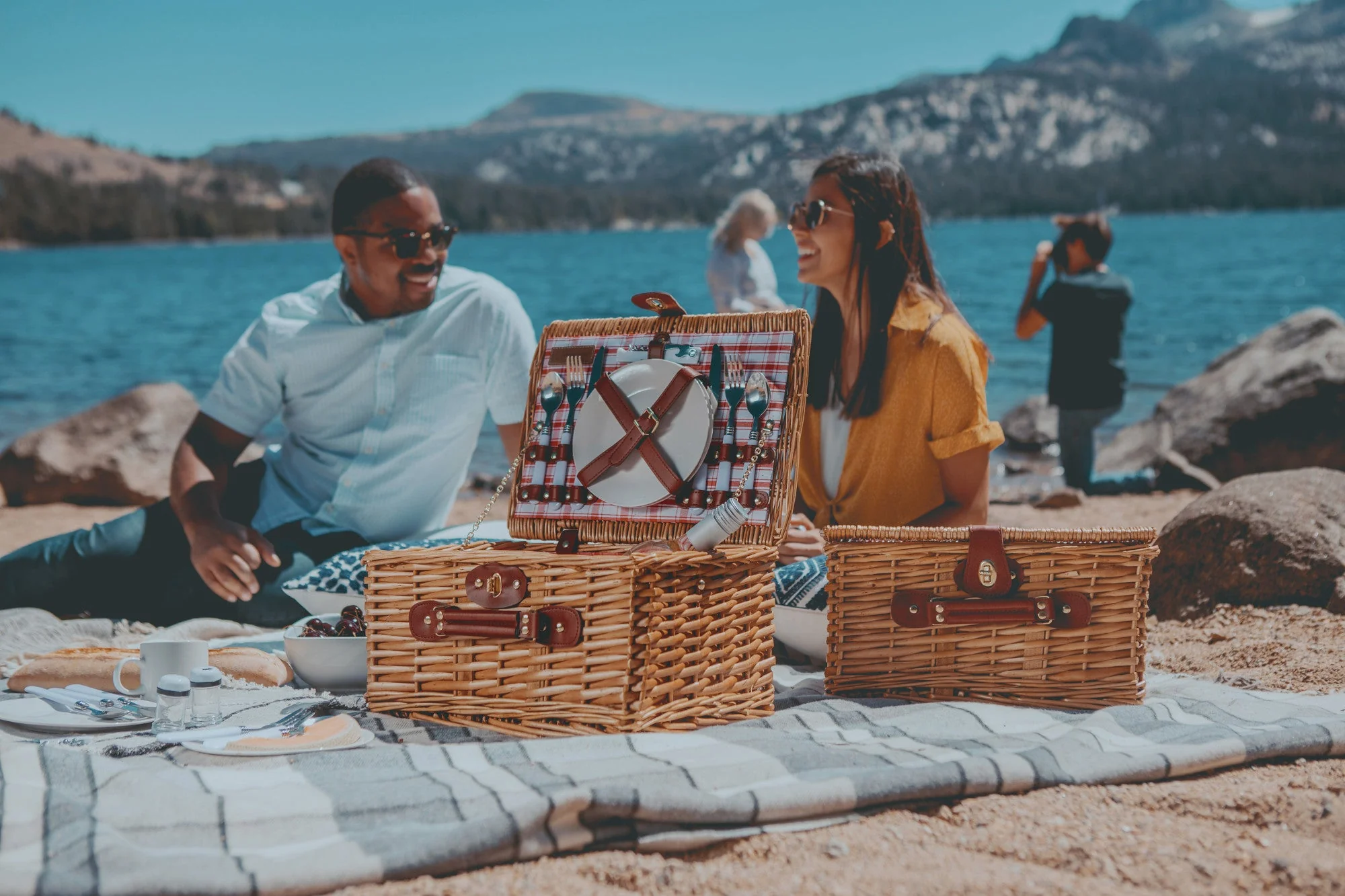 Catalina Picnic Basket - Image 31