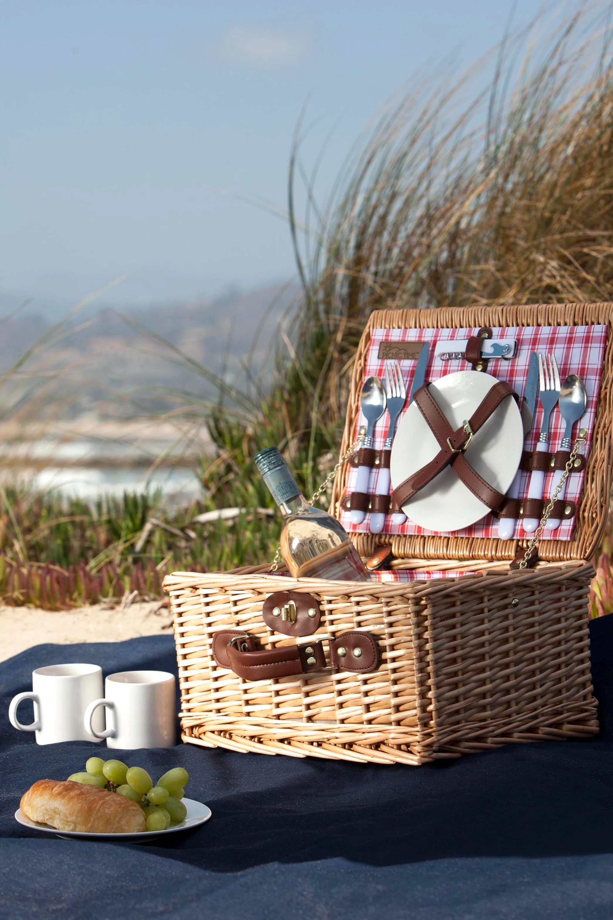 Catalina Picnic Basket - Image 32
