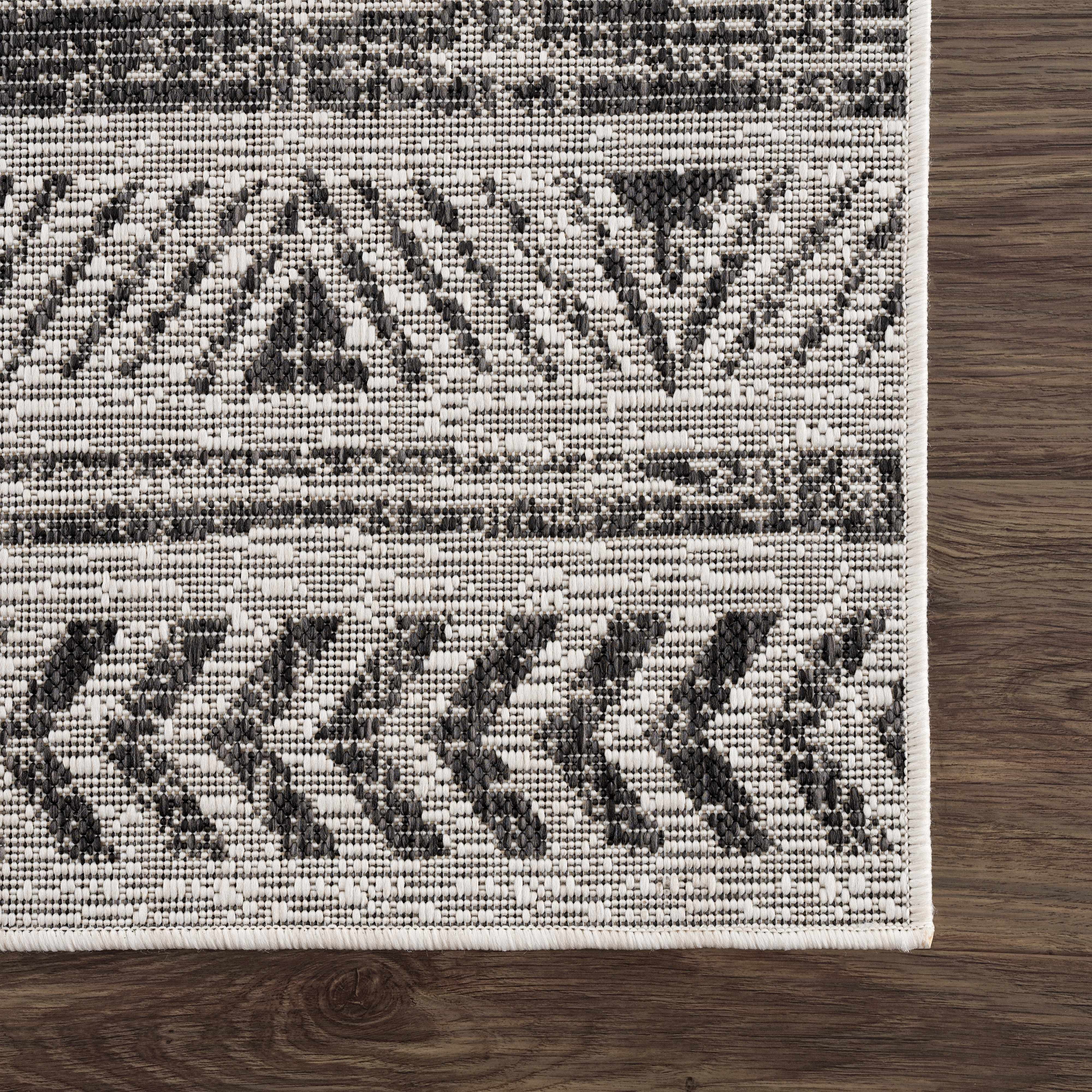 Catrine Indoor & Outdoor Rug - Clearance - Image 10