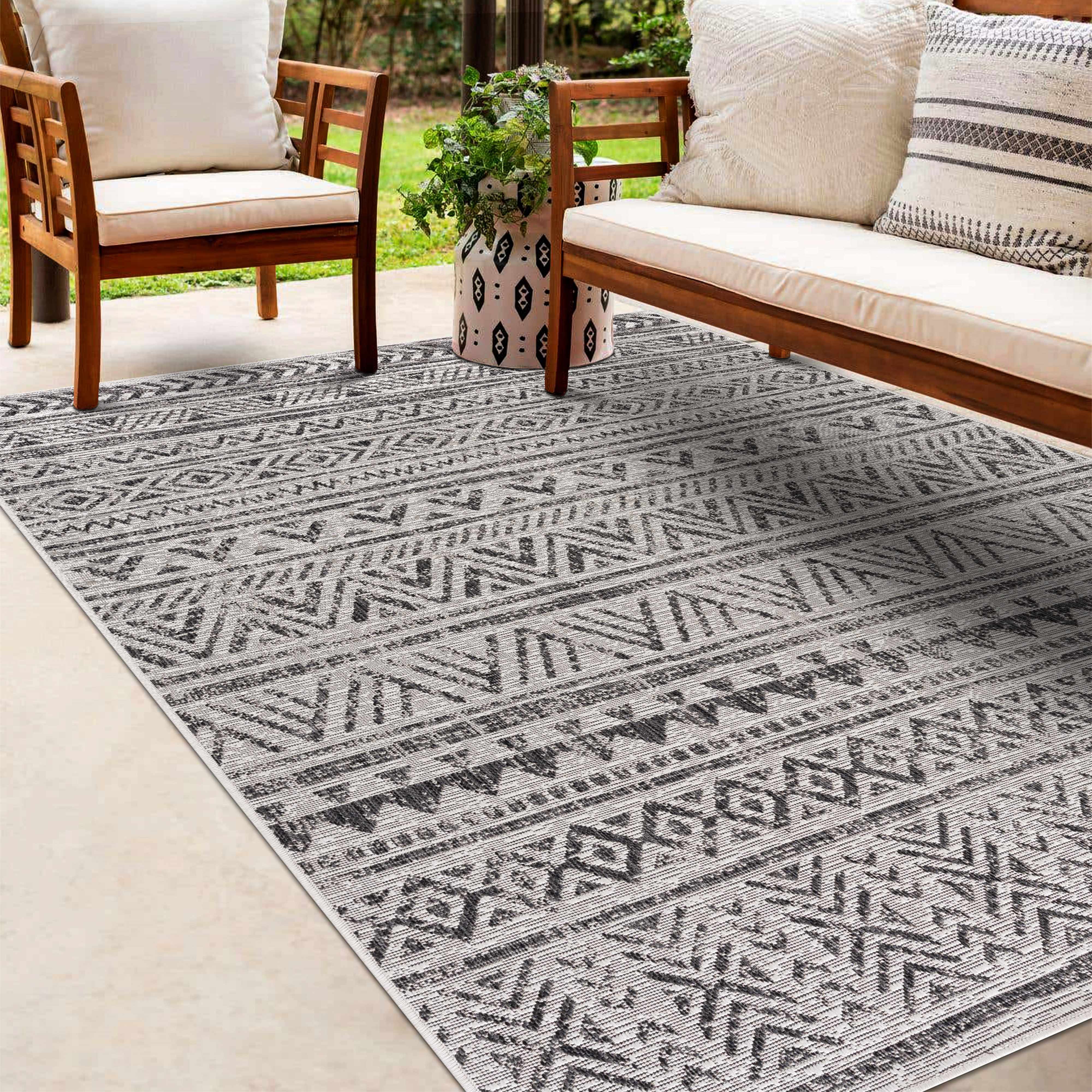 Catrine Indoor & Outdoor Rug - Clearance - Image 11