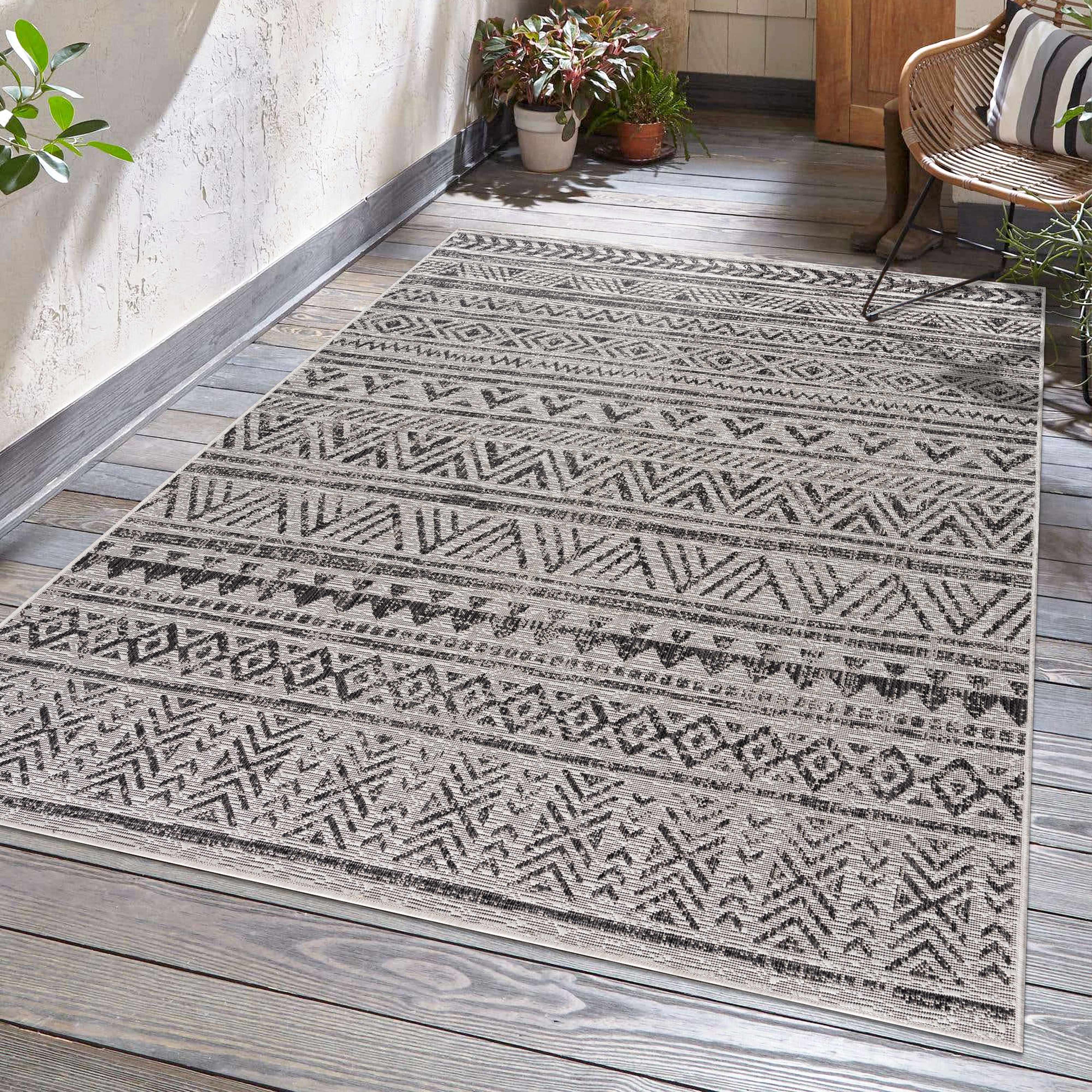 Catrine Indoor & Outdoor Rug - Clearance - Image 12