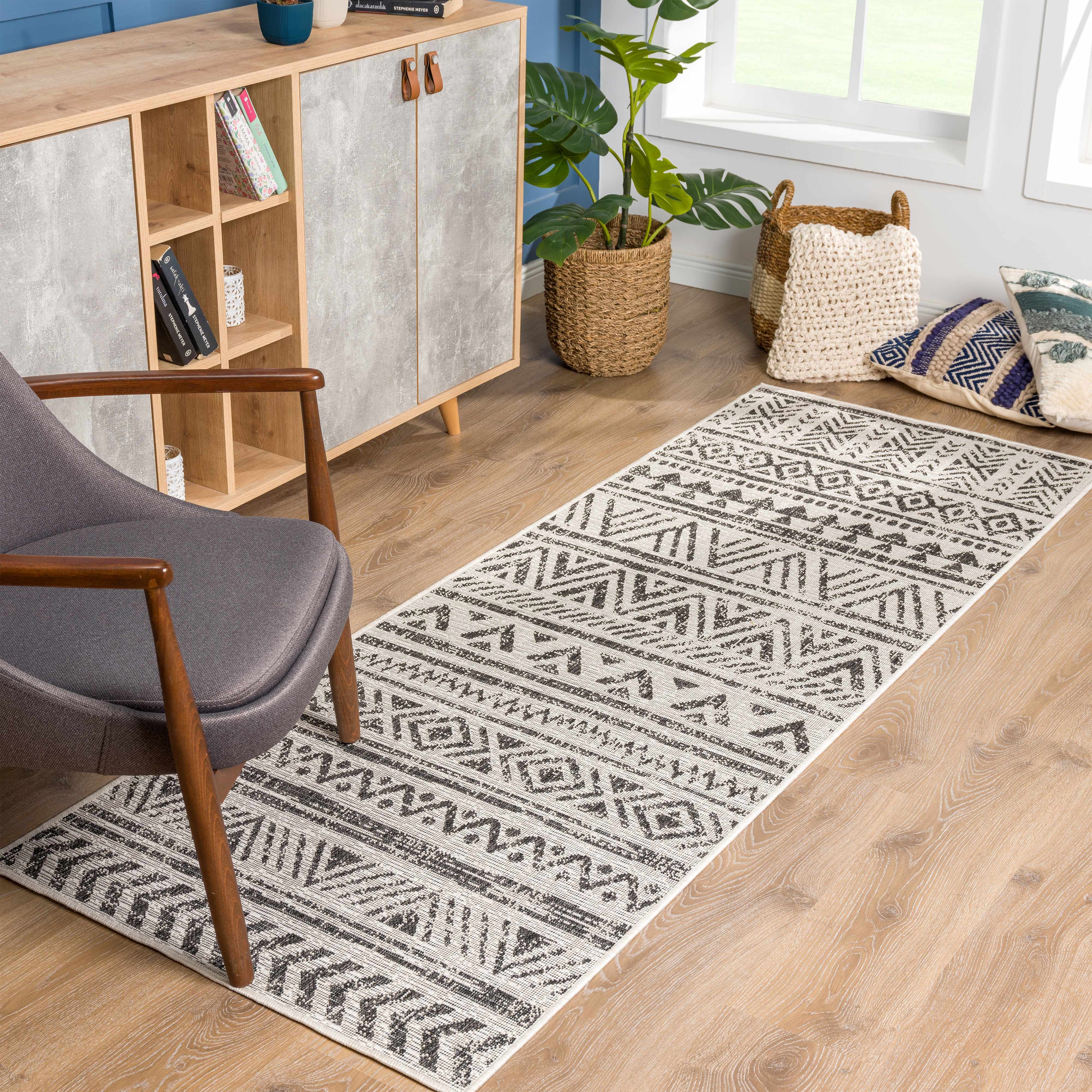 Catrine Indoor & Outdoor Rug - Clearance - Image 13